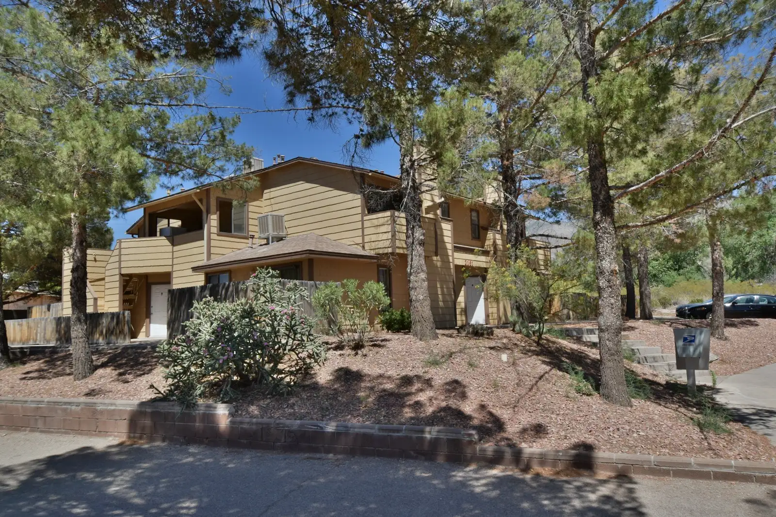 The Pines Apartments image 10