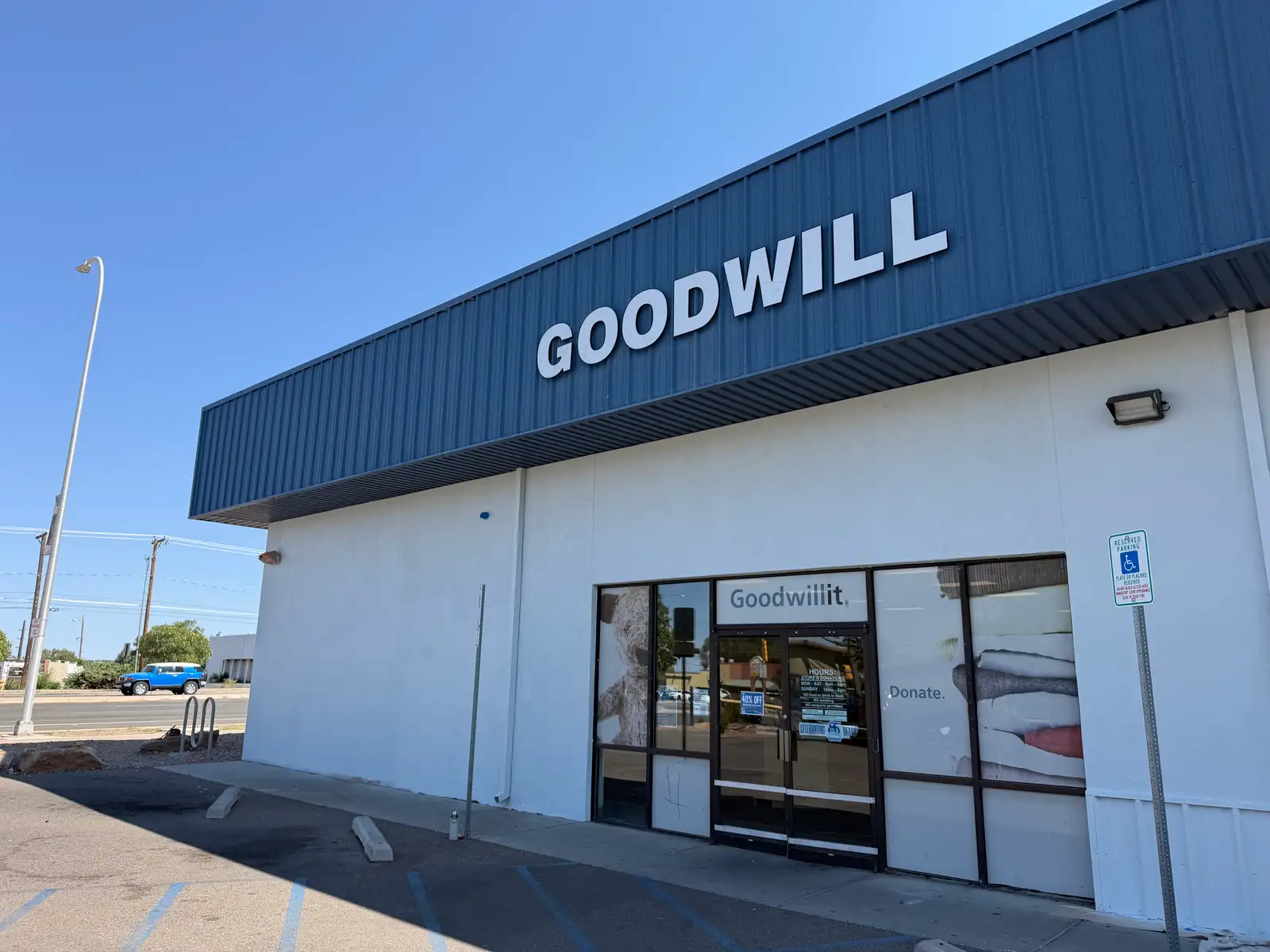 3060 Cerrillos Rd image 1