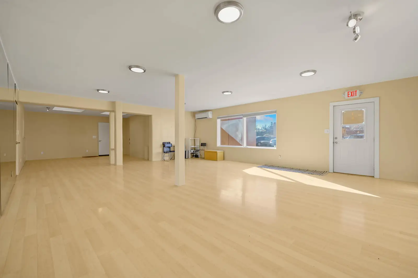 501 Franklin Ave image 38