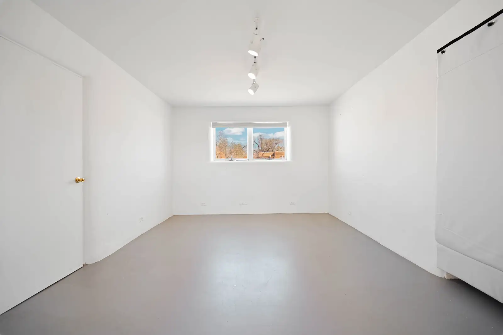 501 Franklin Ave image 11