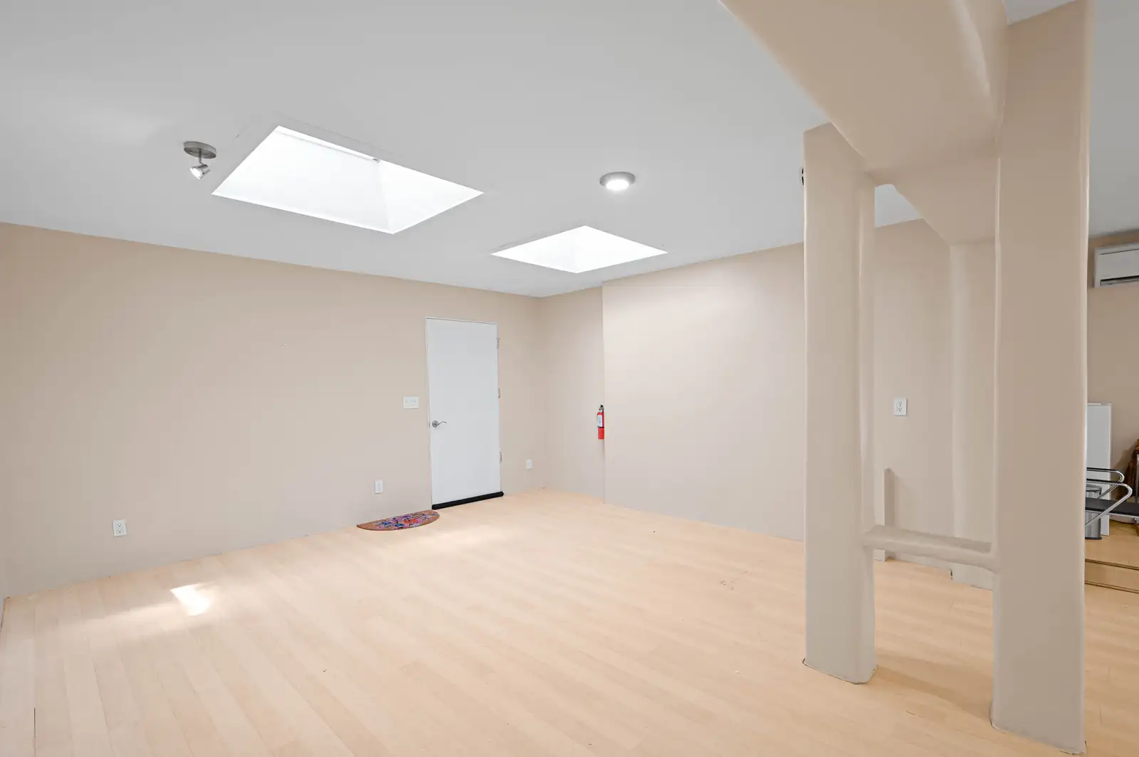 501 Franklin Ave image 33