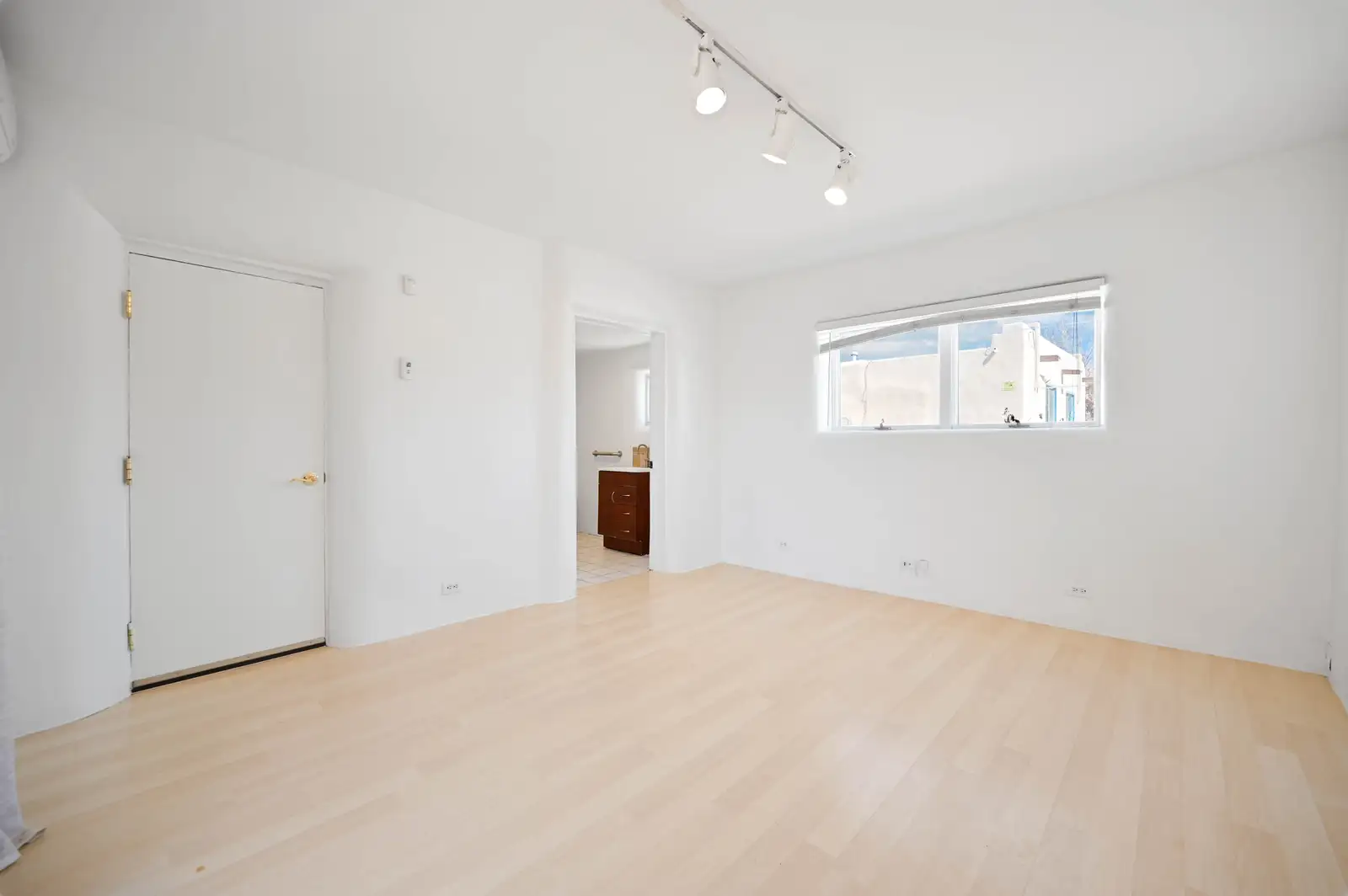 501 Franklin Ave image 12