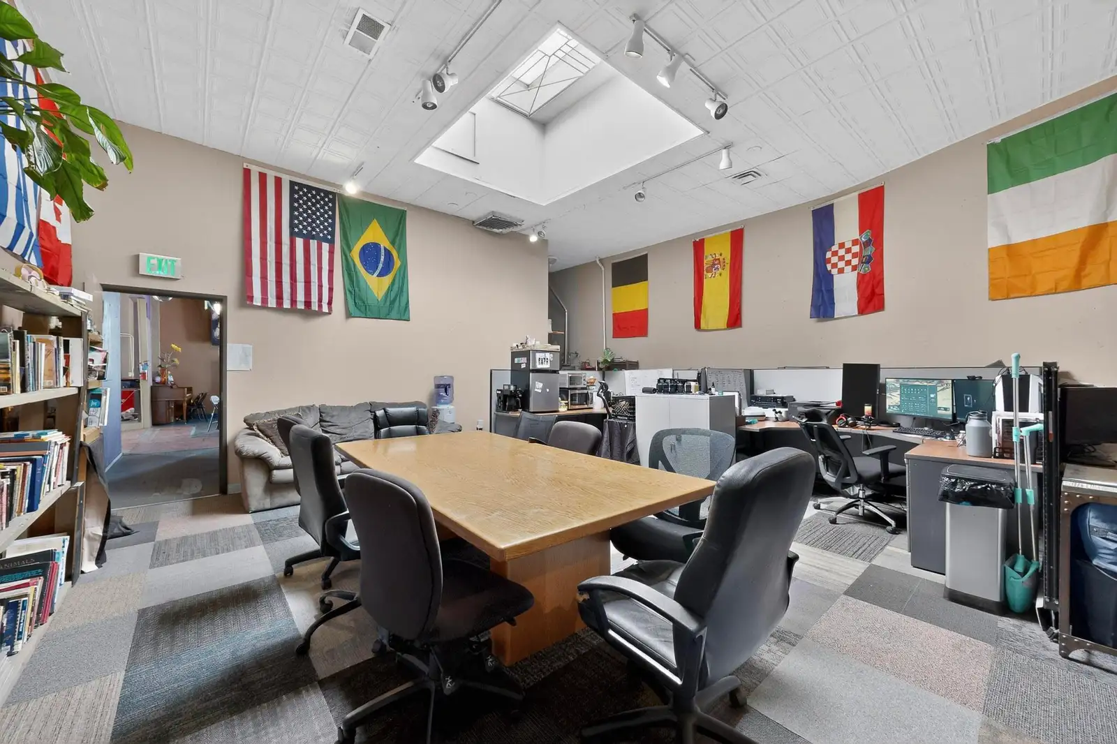 $87 Per Square Foot in Nob Hill Retail and Showroom image 17