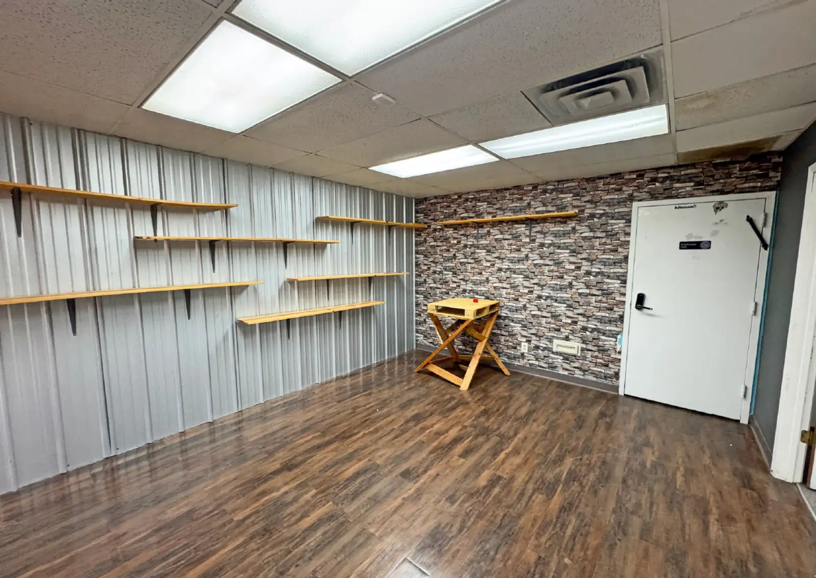 Office/Warehouse Space image 4