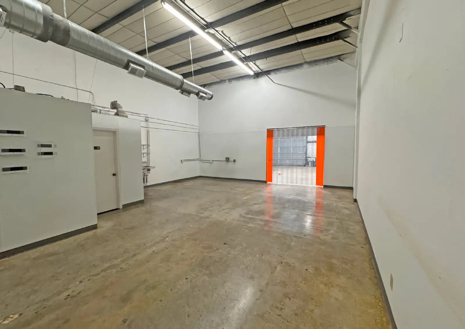 Office/Warehouse Space image 6