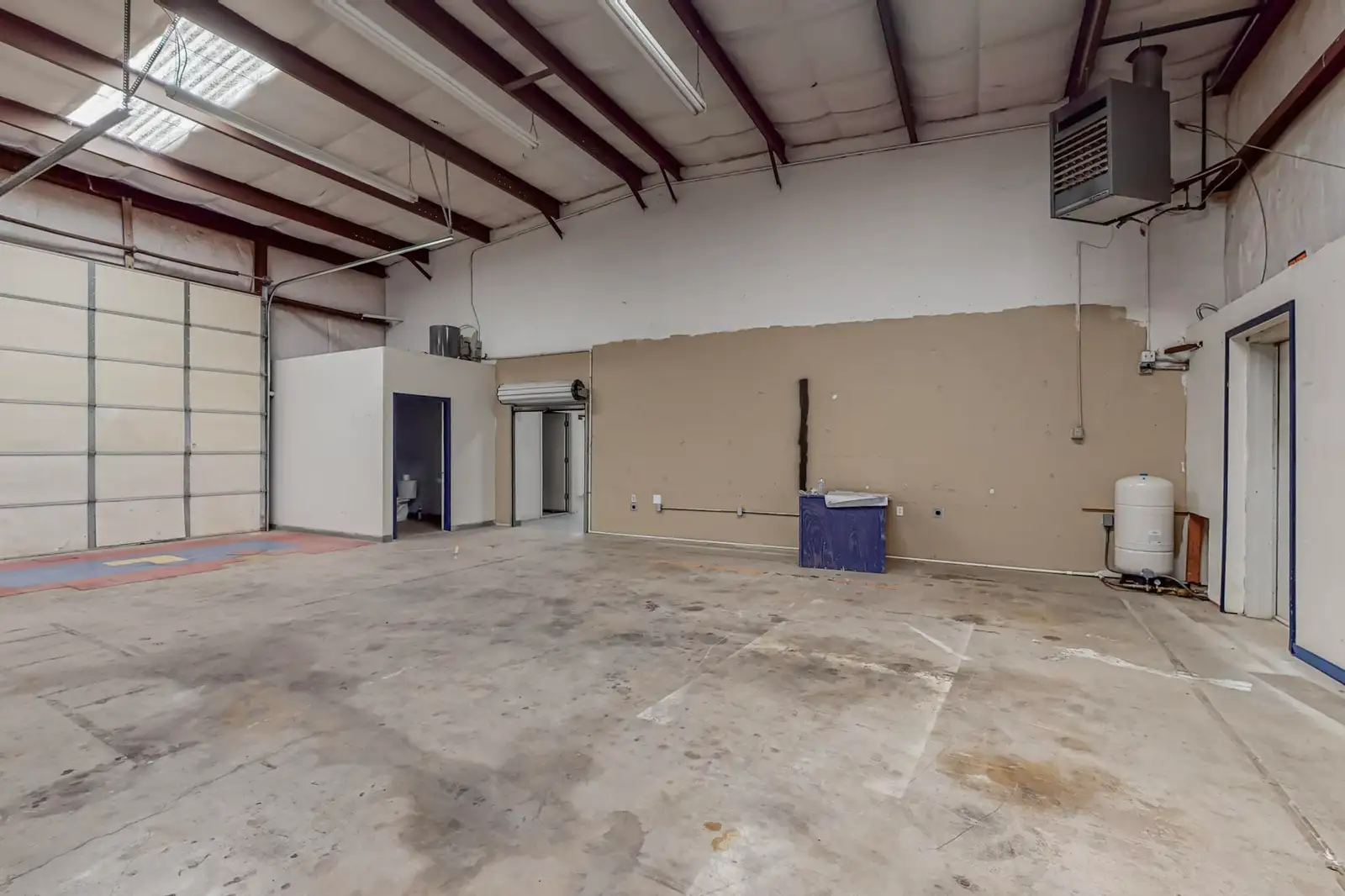 2000 SF Flex Warehouse in Los Lunas image 19