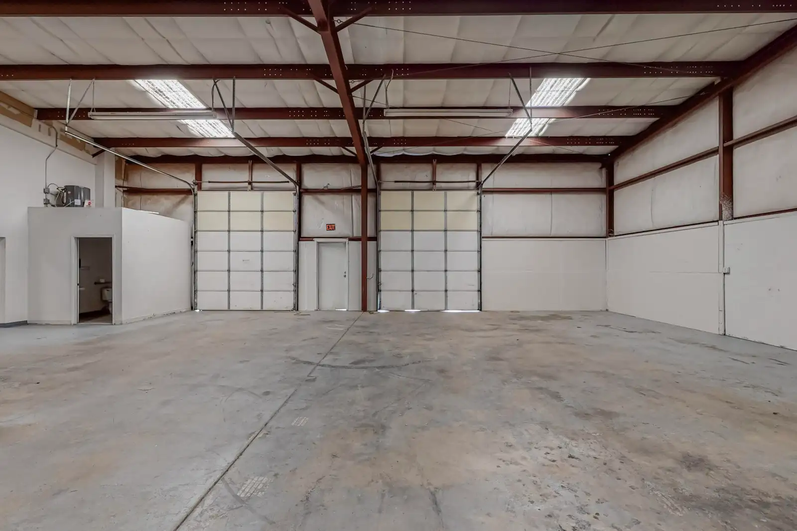 2000 SF Flex Warehouse in Los Lunas image 14