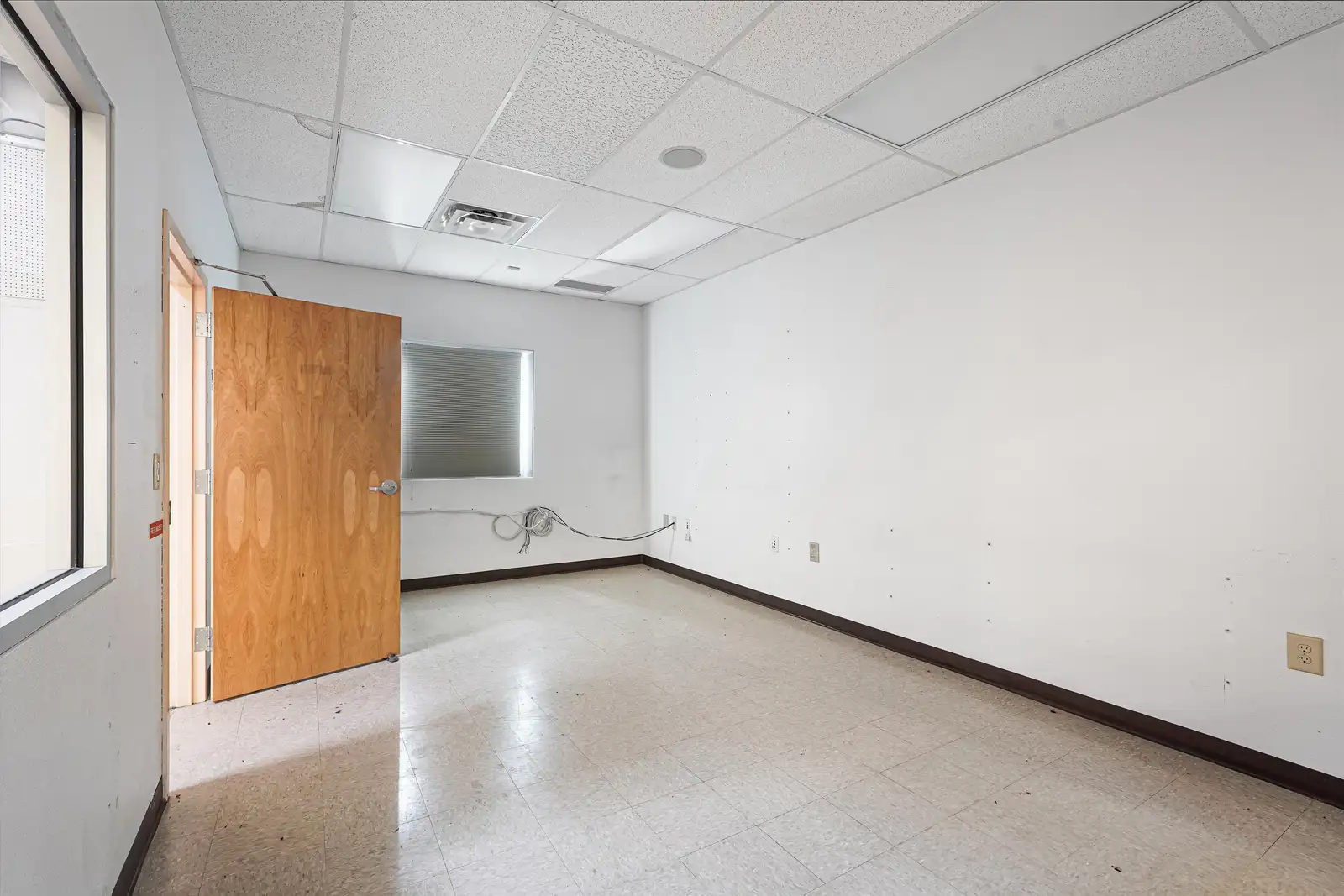 PRIME COMMERCIAL RETAIL / OFFICE / WAREHOUSE image 49
