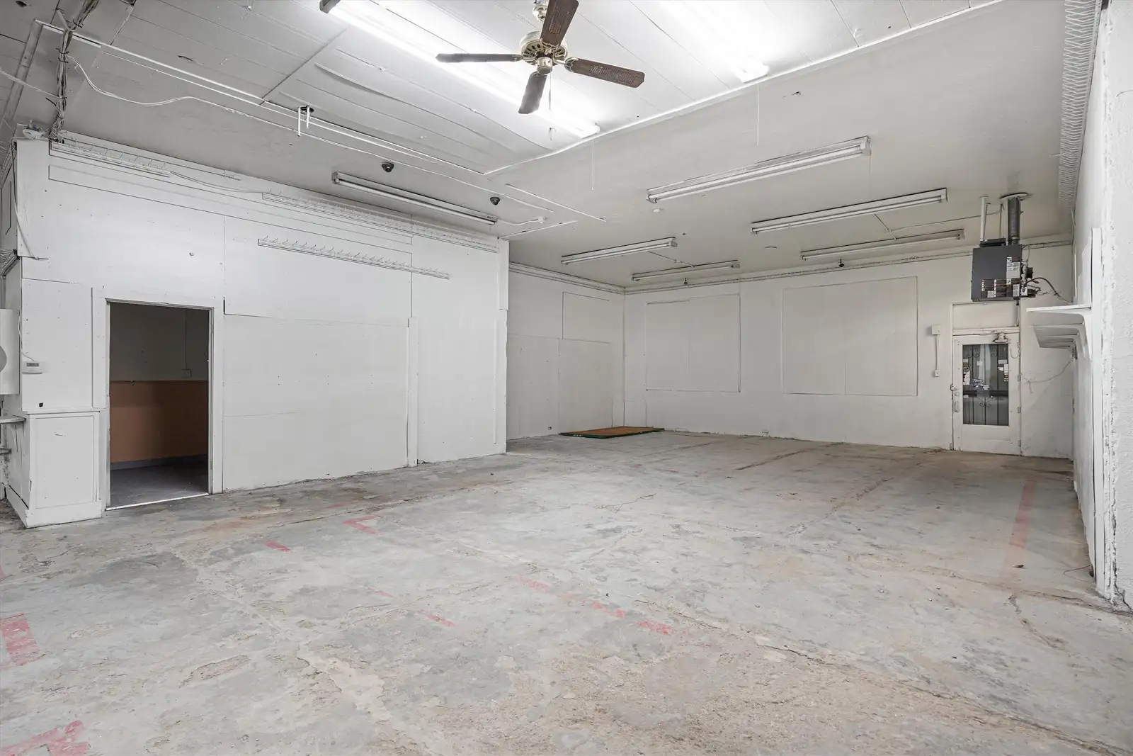PRIME COMMERCIAL RETAIL / OFFICE / WAREHOUSE image 52