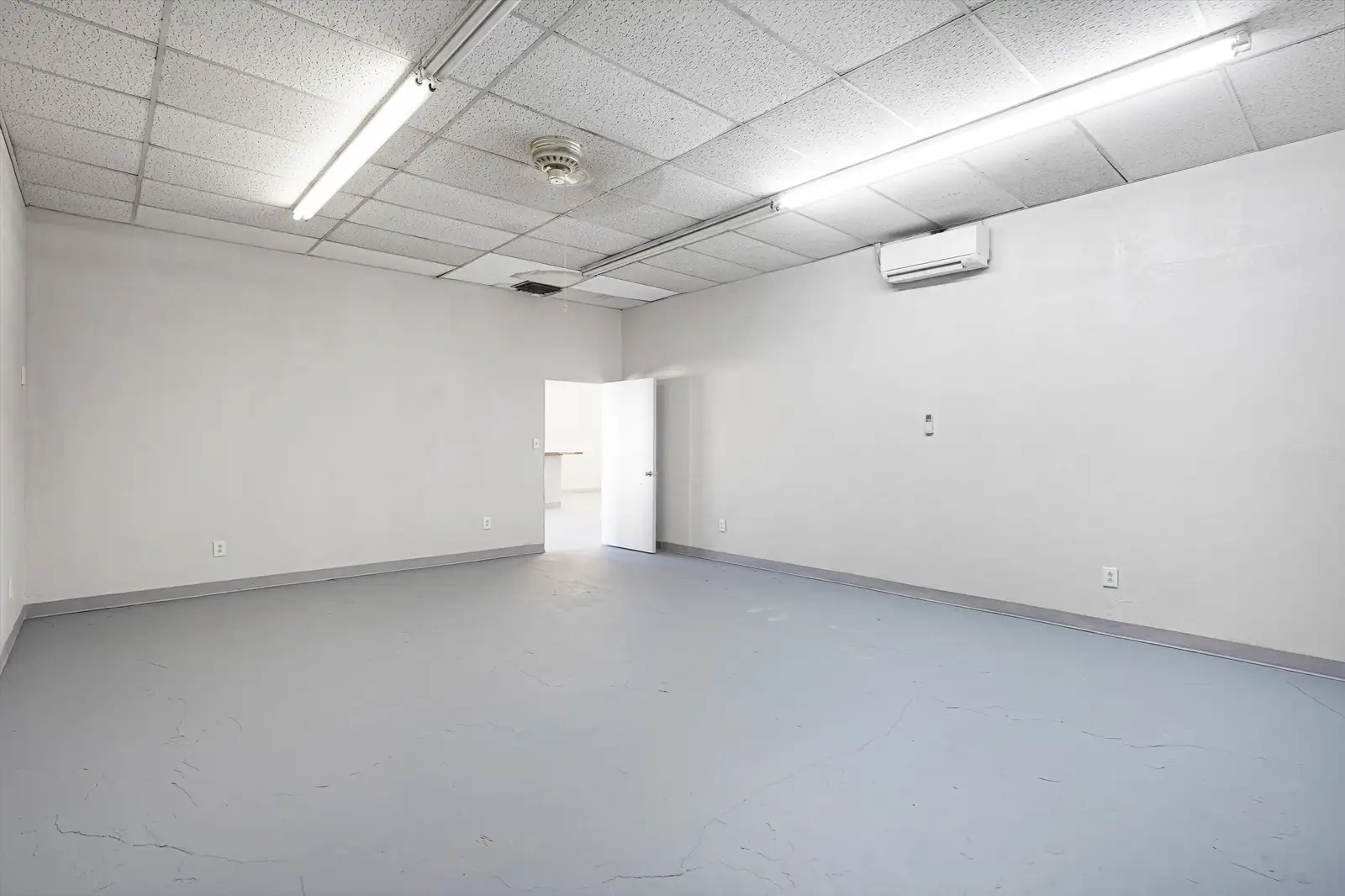 PRIME COMMERCIAL RETAIL / OFFICE / WAREHOUSE image 104