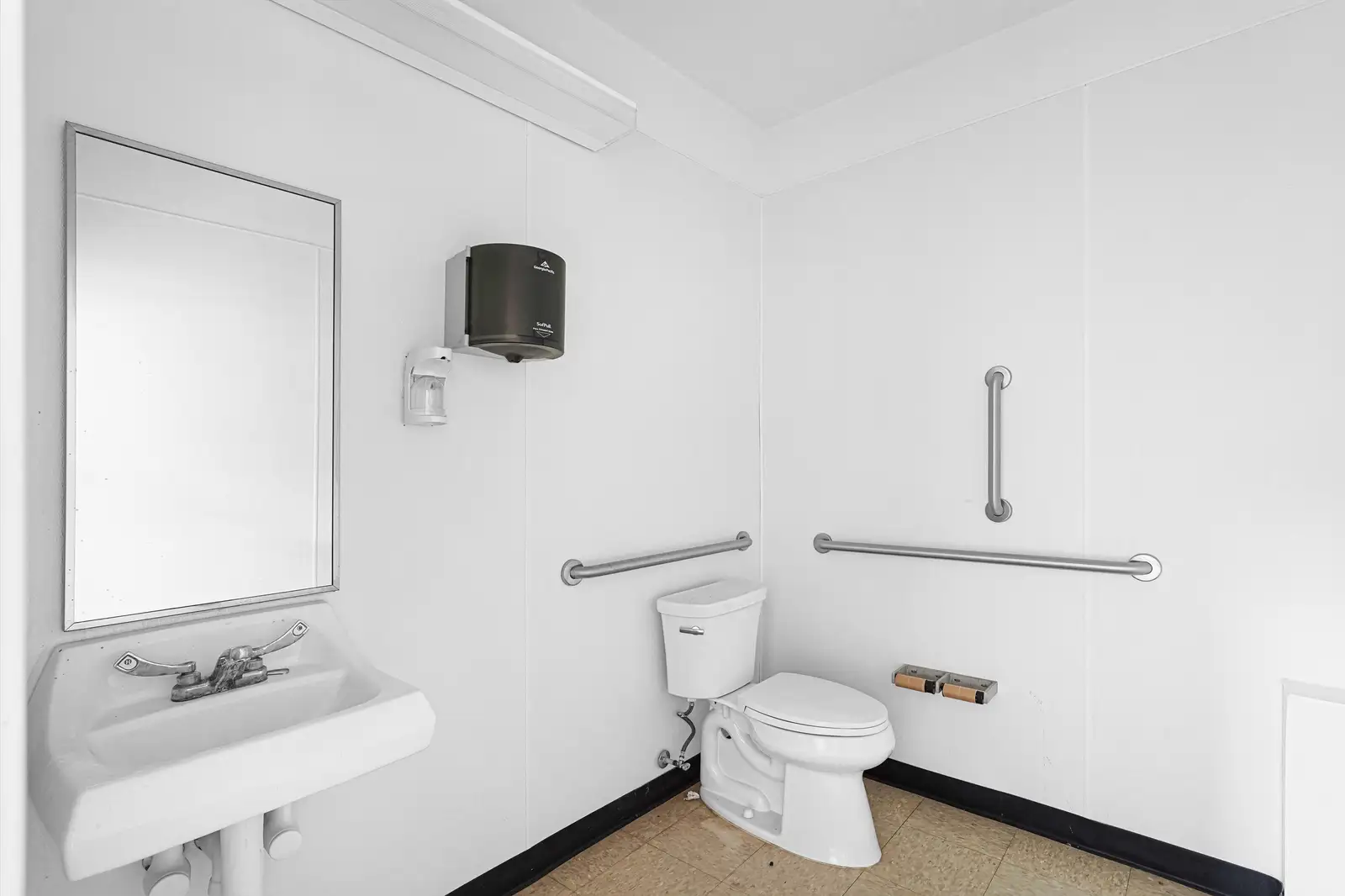 PRIME COMMERCIAL RETAIL / OFFICE / WAREHOUSE image 22
