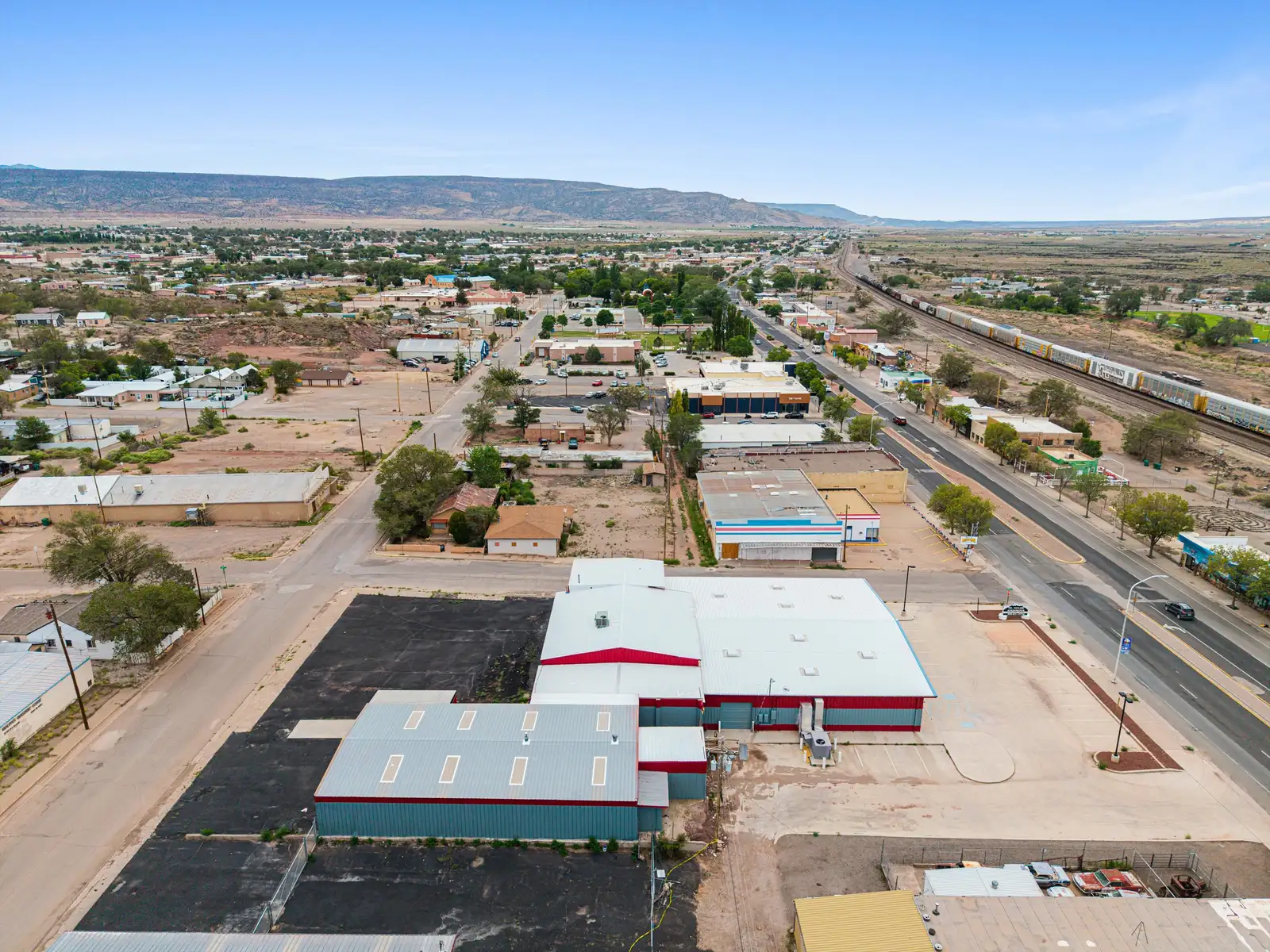 PRIME COMMERCIAL RETAIL / OFFICE / WAREHOUSE image 4
