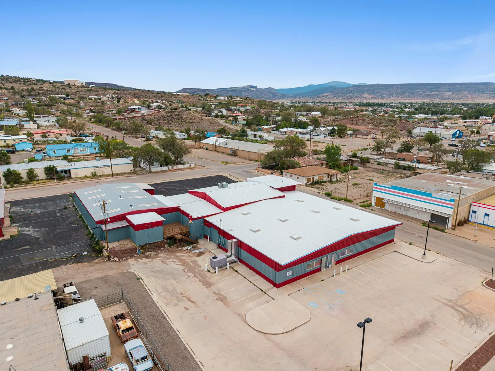 PRIME COMMERCIAL RETAIL / OFFICE / WAREHOUSE image 6