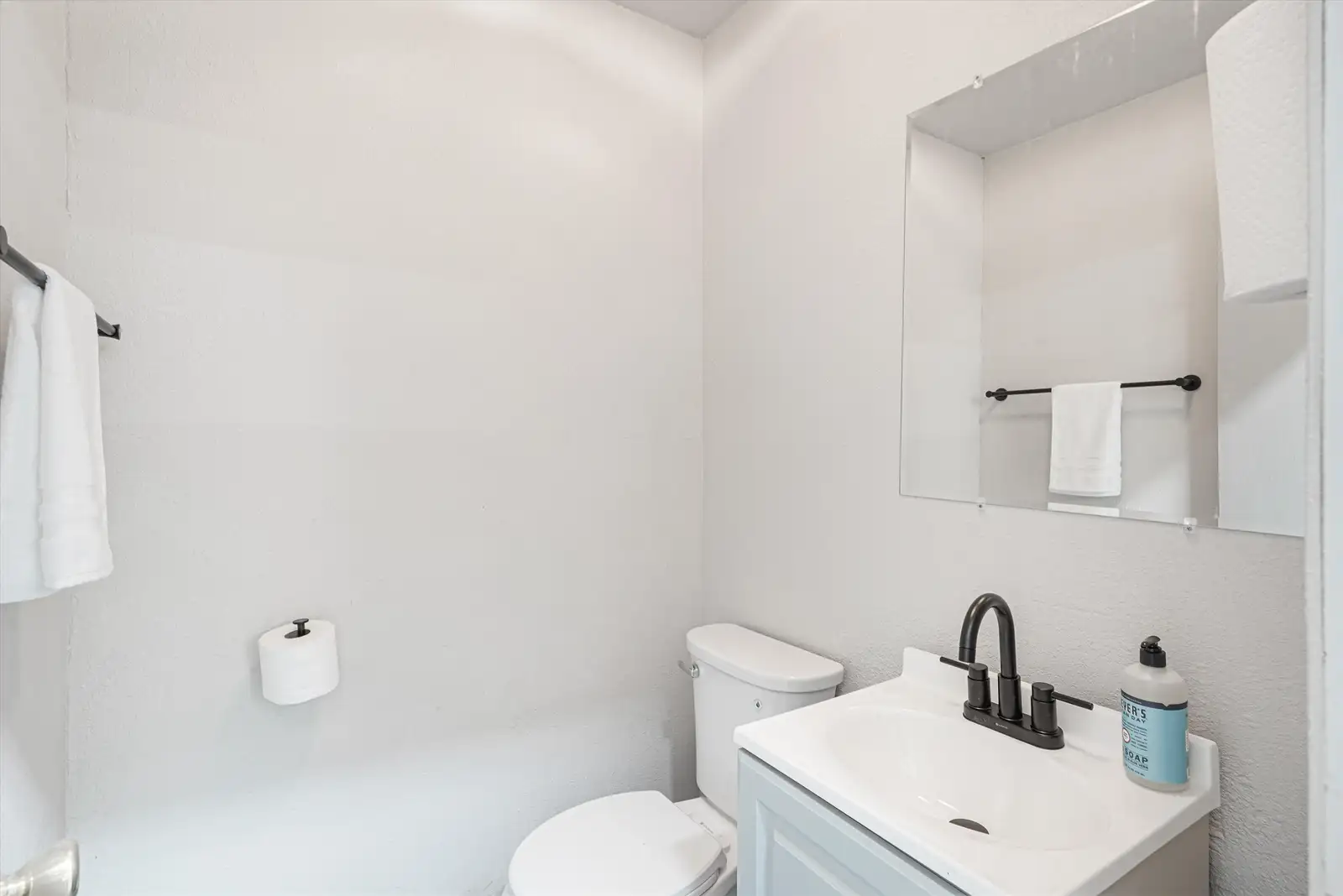 PRIME COMMERCIAL RETAIL / OFFICE / WAREHOUSE image 100