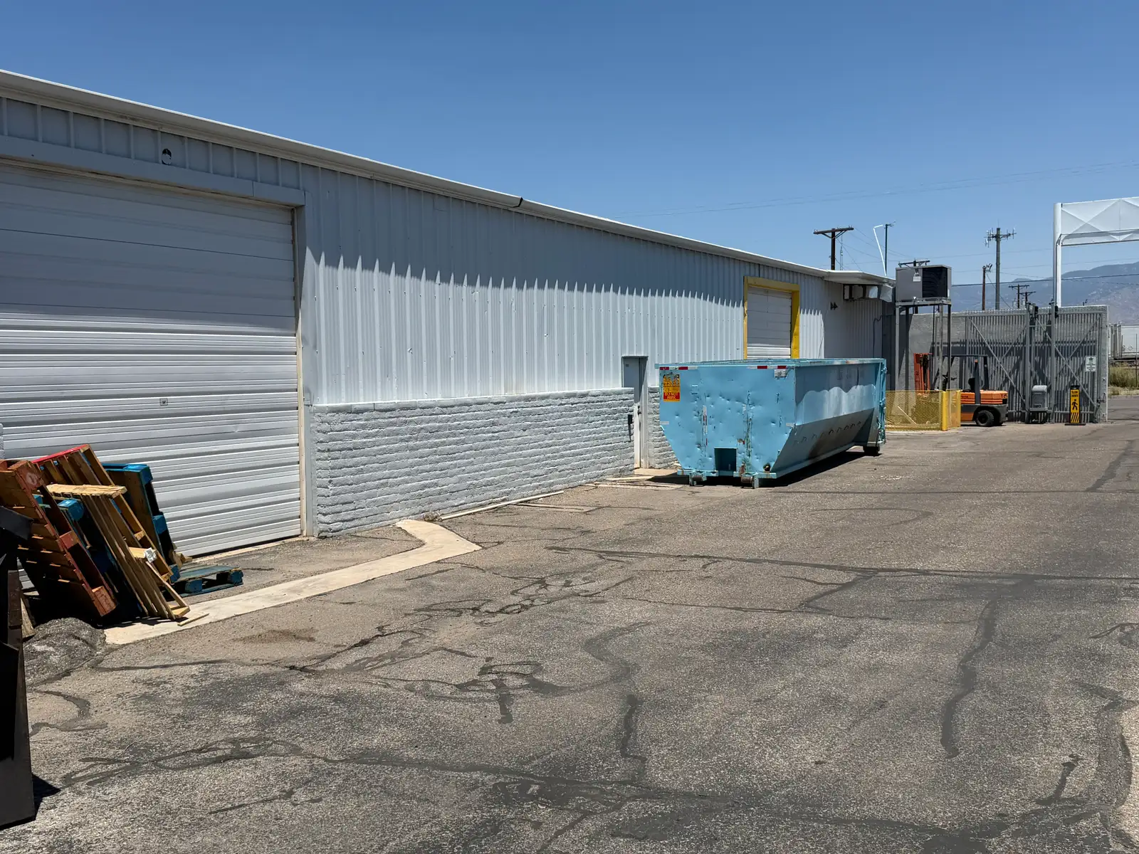 3701 Princeton Dr NE | +/- 8,400 SF Office/Warehouse Available image 9