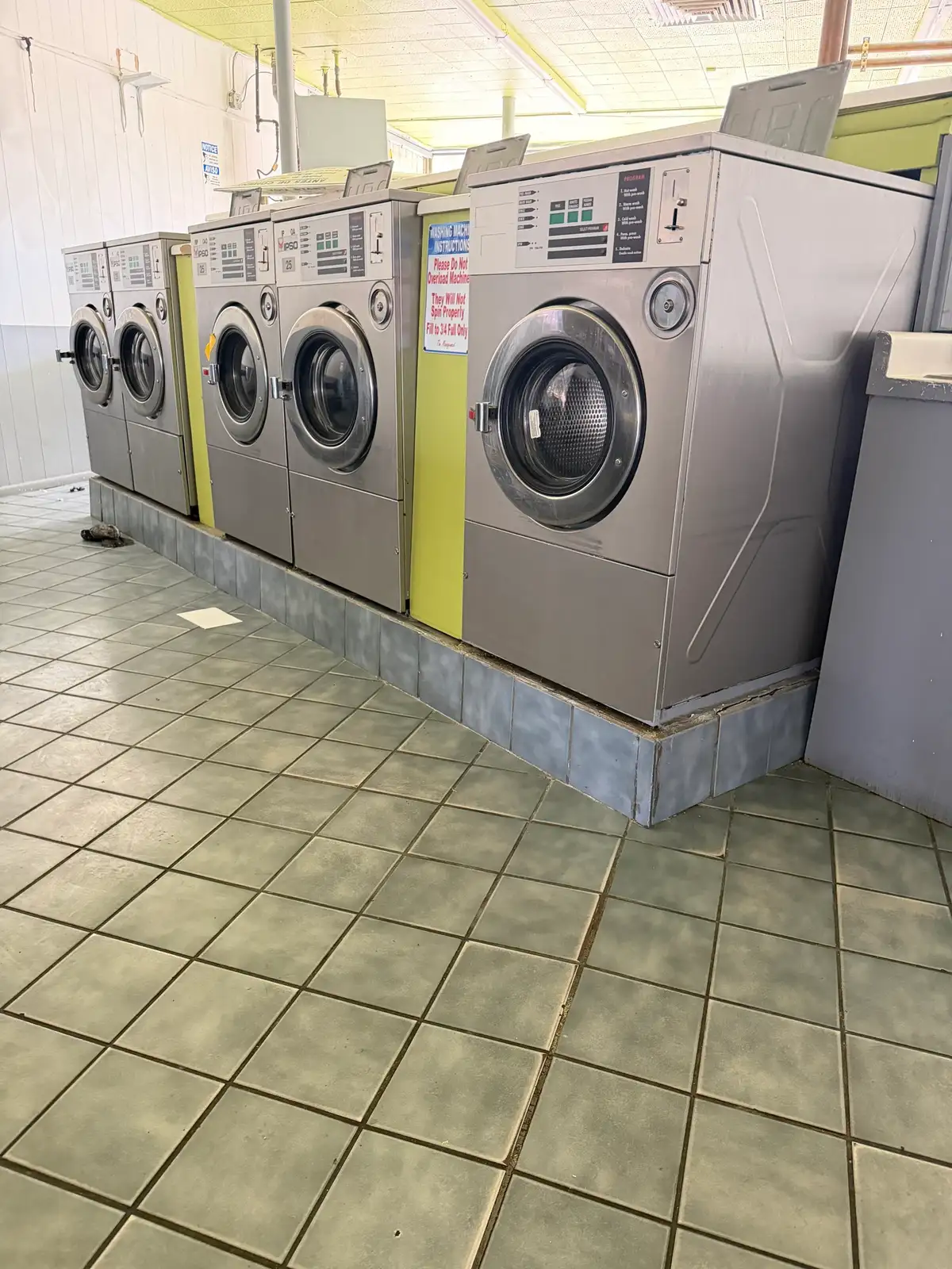 Washbrite Laundromat (Turnkey) - 901 San Pedro Dr SE image 2
