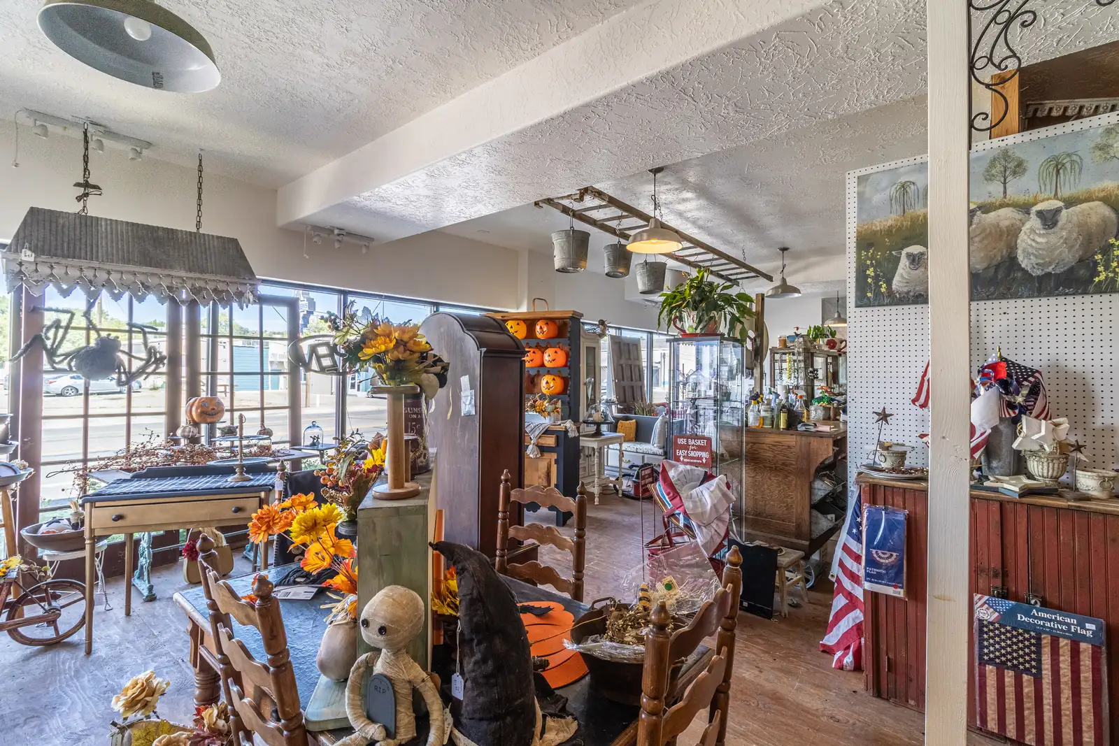 729 E Main St image 18