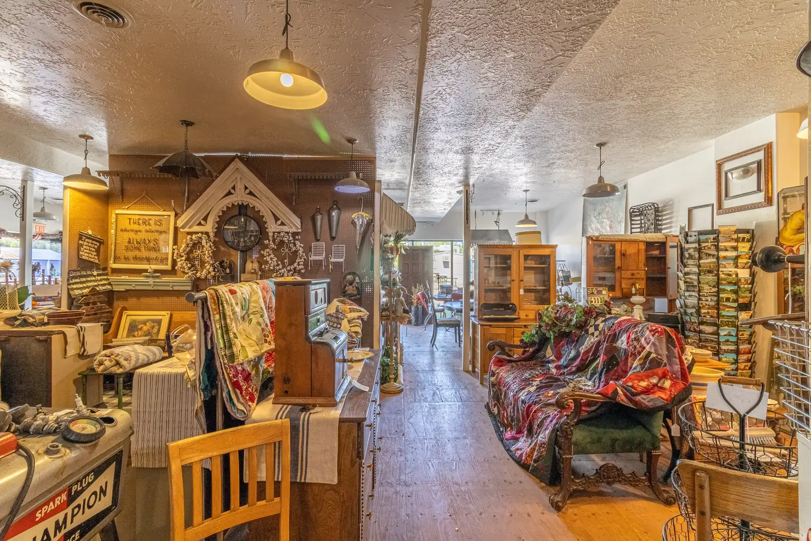 729 E Main St image 26