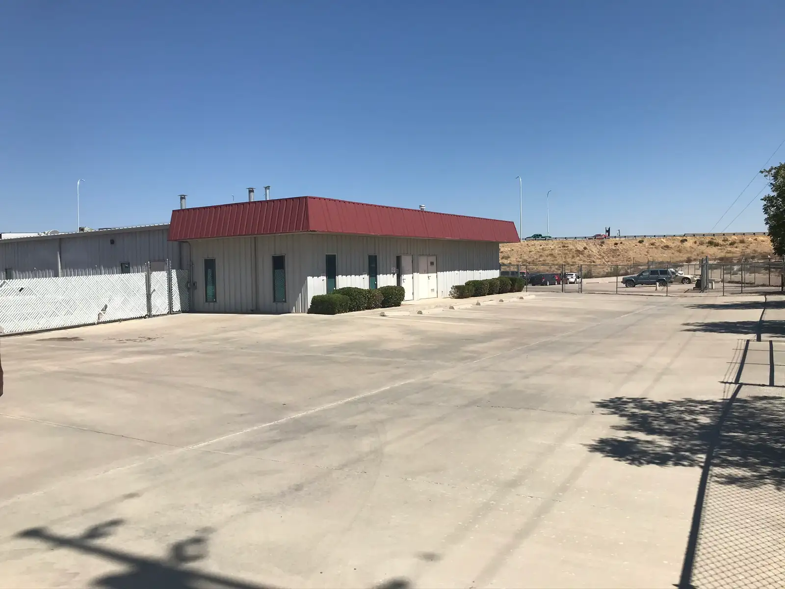 SECURE, FLEXIBLE & WELL DESIGNED MULTIPLE BUILDING LOCATION! image 7
