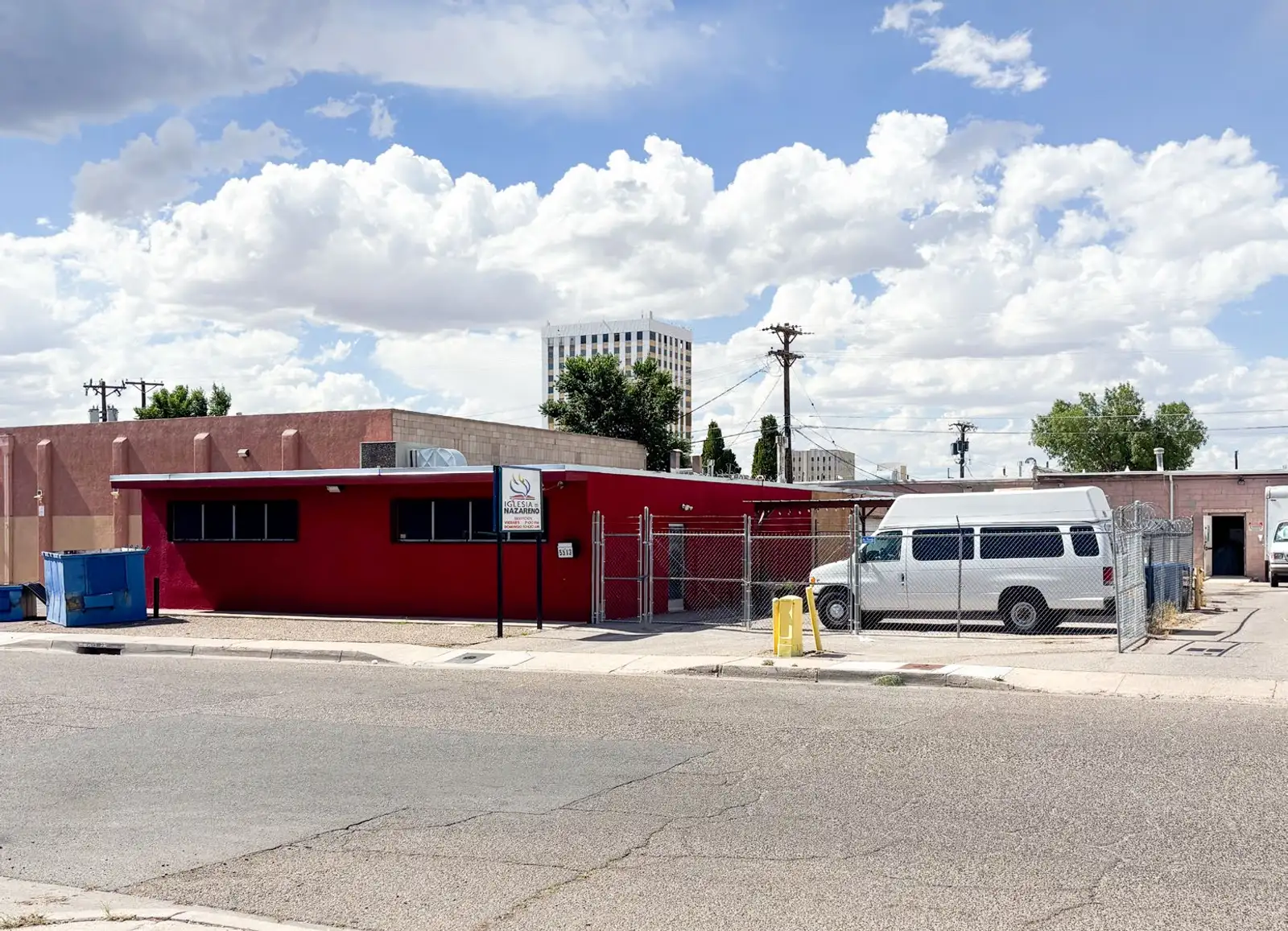 Flex Property with Secured Yard image 2