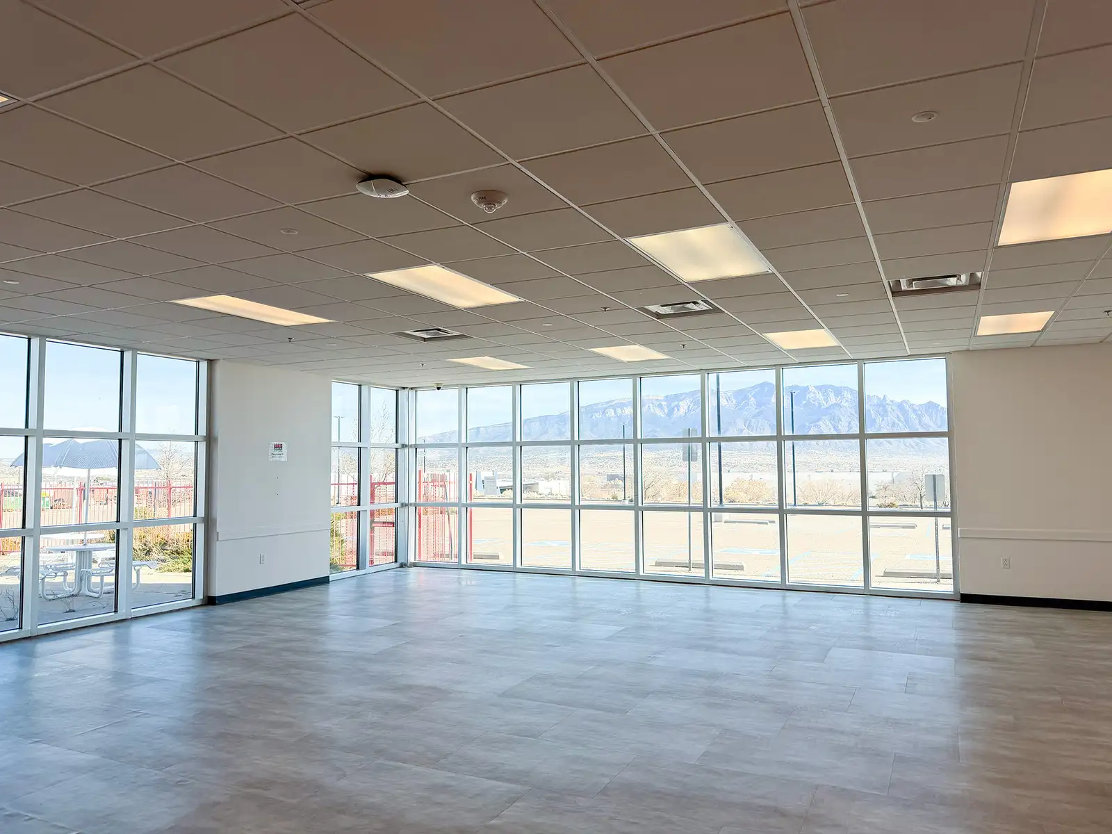 State-of-the-Art, Modern Office Building image 6