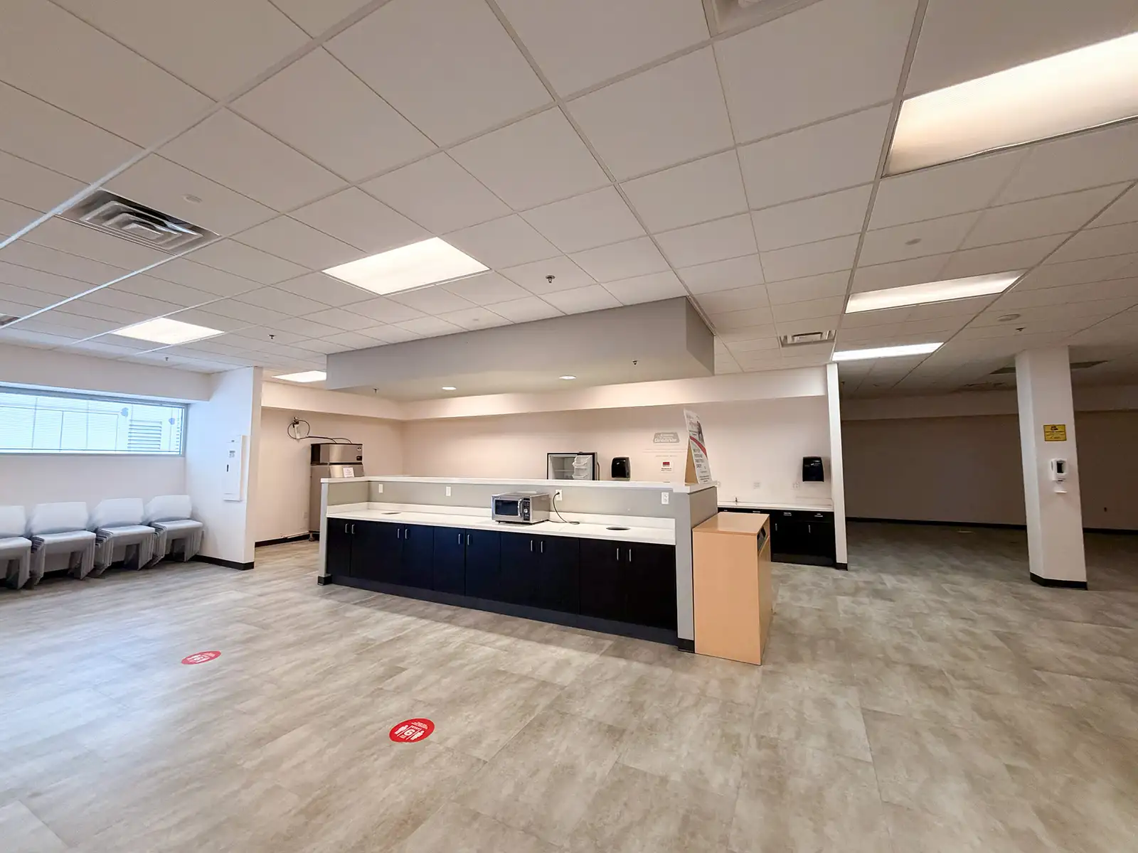 State-of-the-Art, Modern Office Building image 7