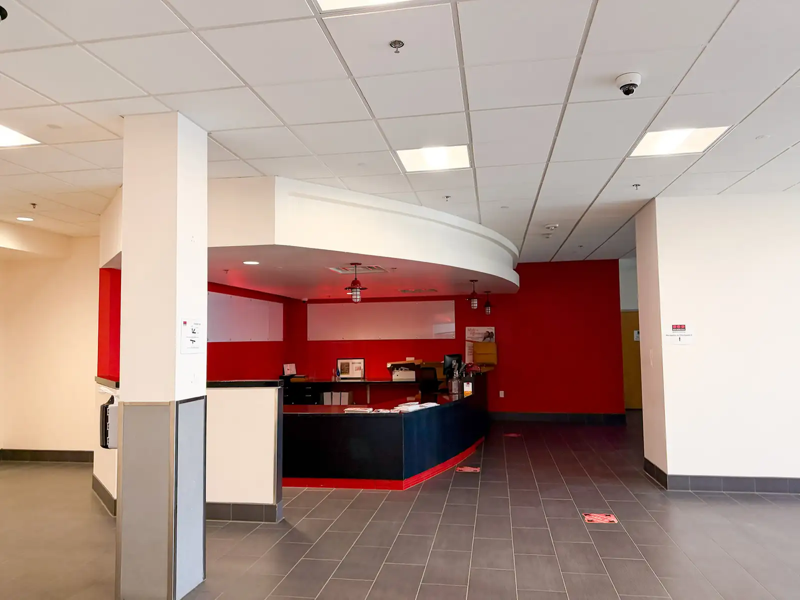 State-of-the-Art, Modern Office Building image 3
