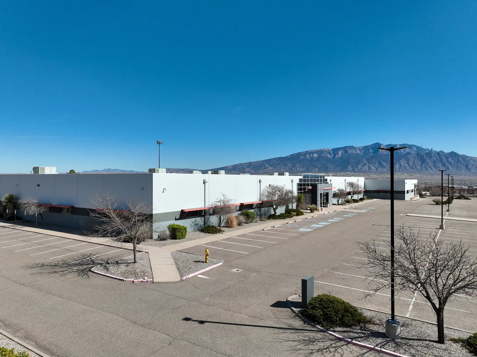 State-of-the-Art, Modern Office Building image 1
