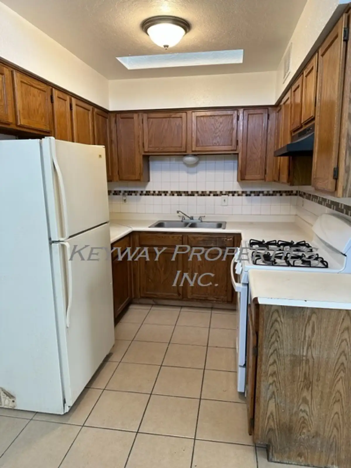 1200 Edith Blvd SE image 3