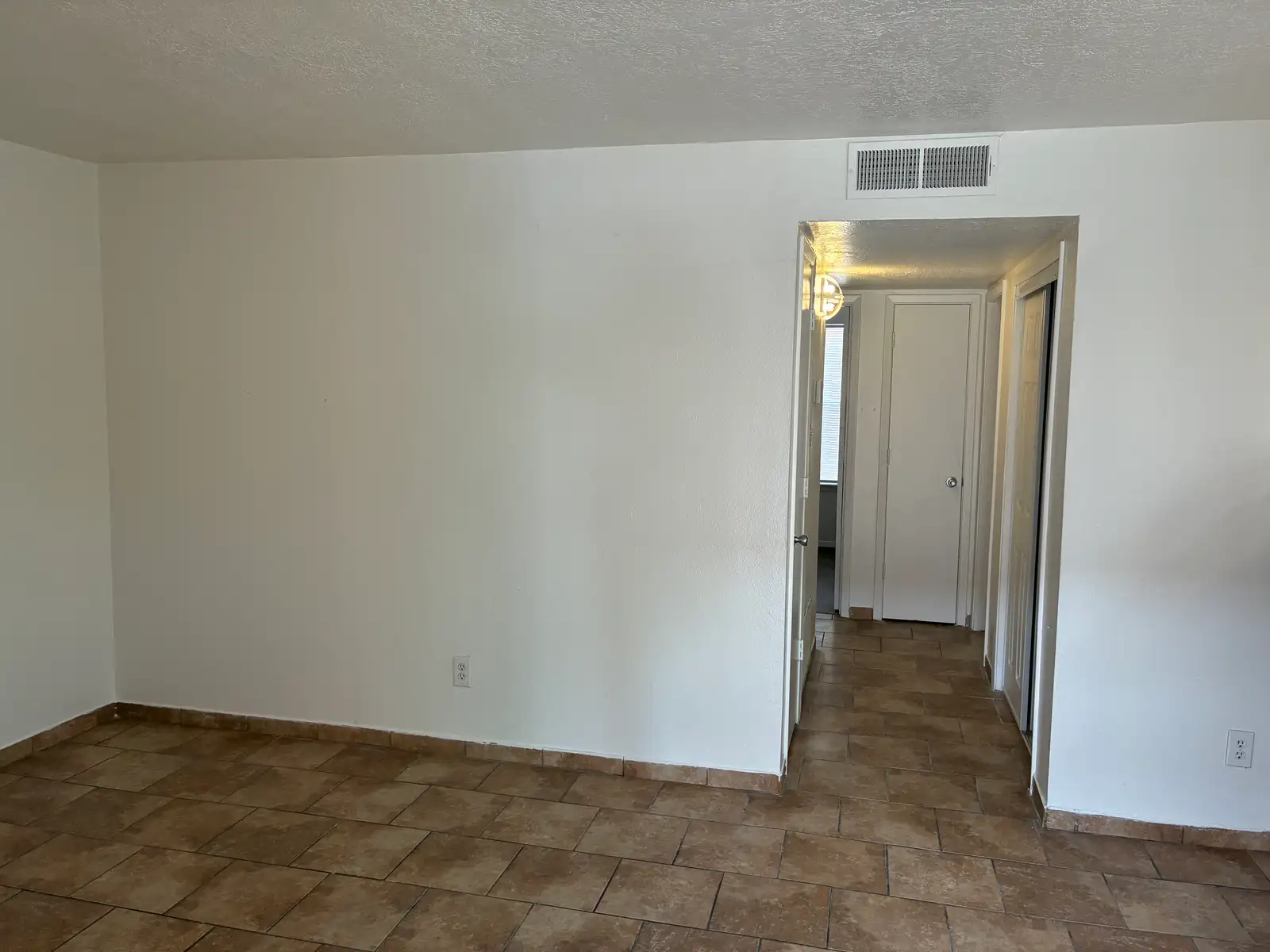 2810 Vail Ave SE image 27