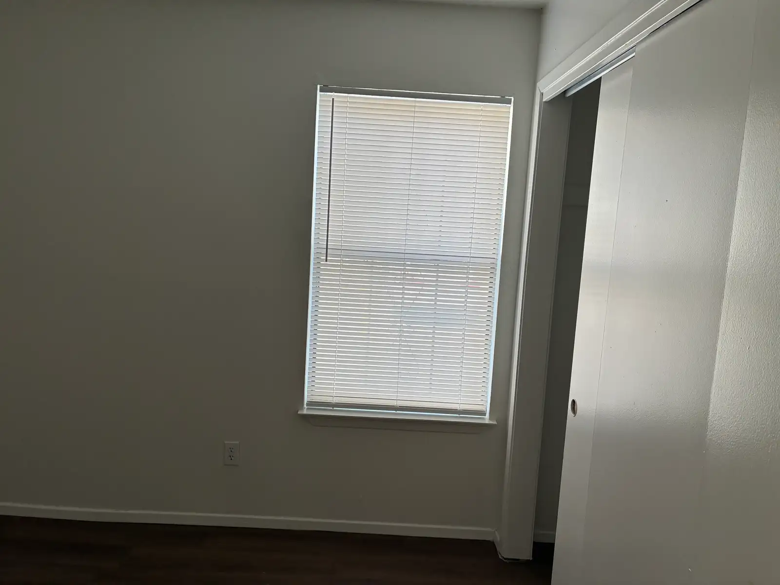 2810 Vail Ave SE image 37