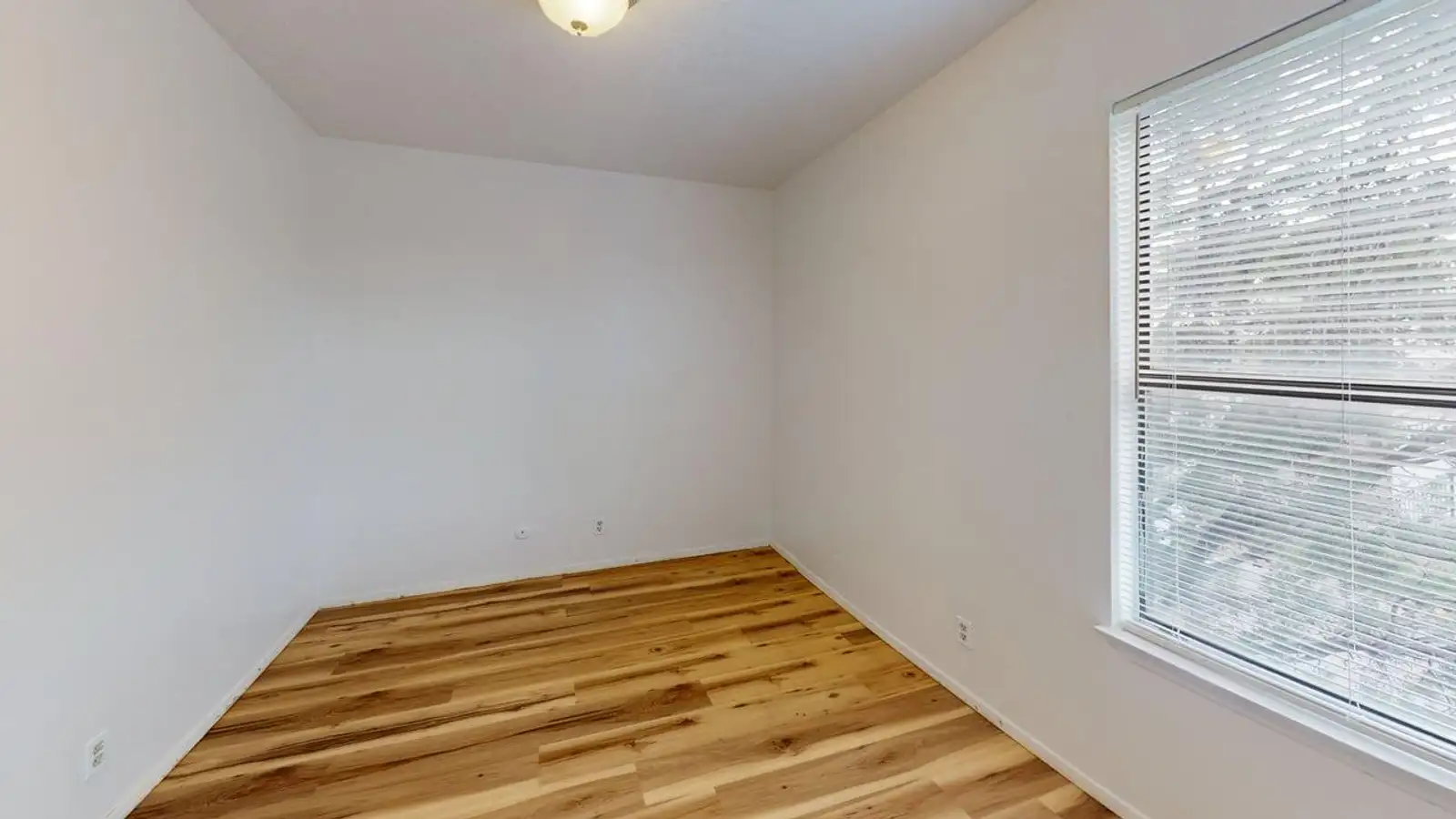 2810 Vail Ave SE image 10