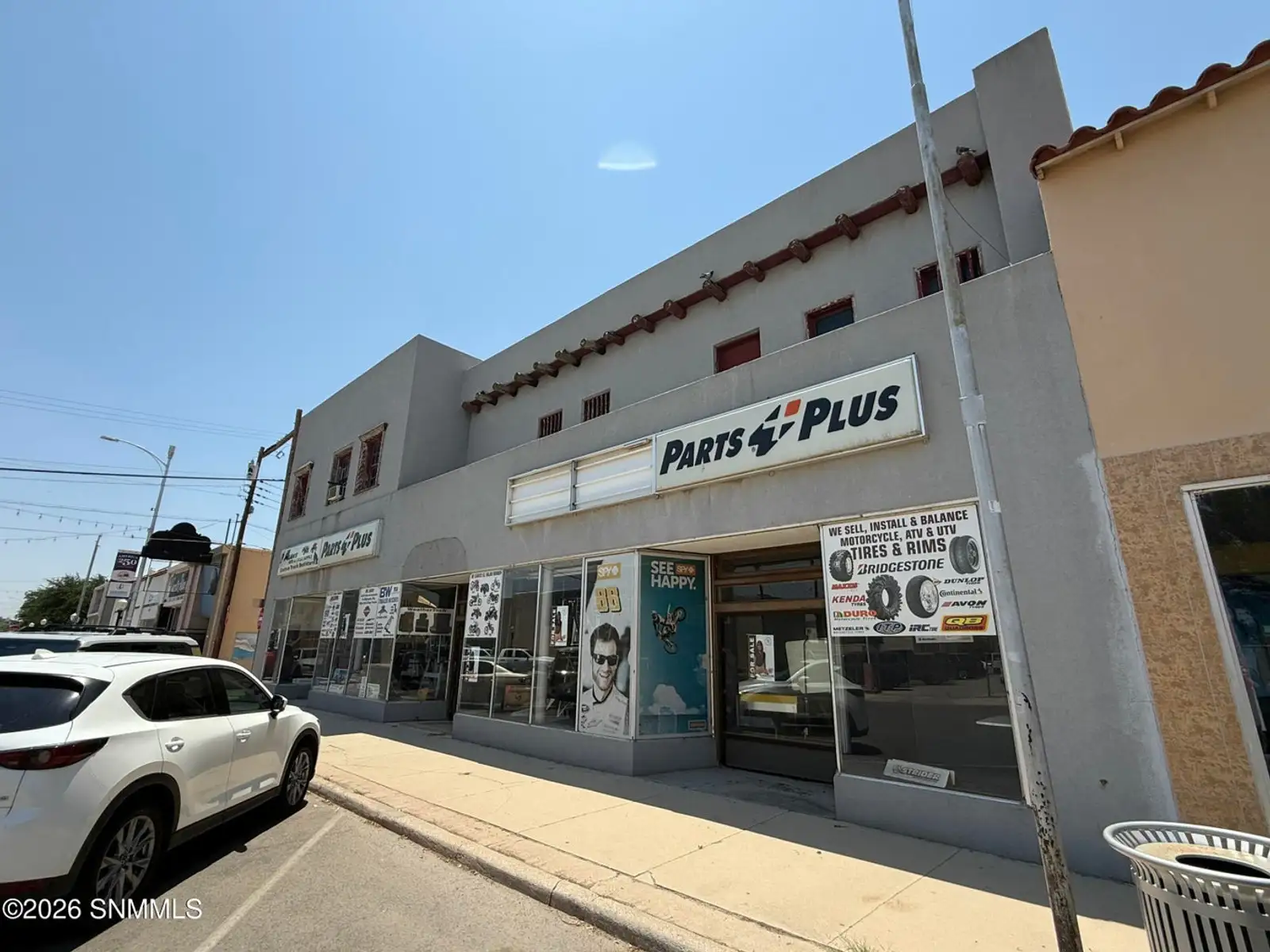 215 W Fox St image 2