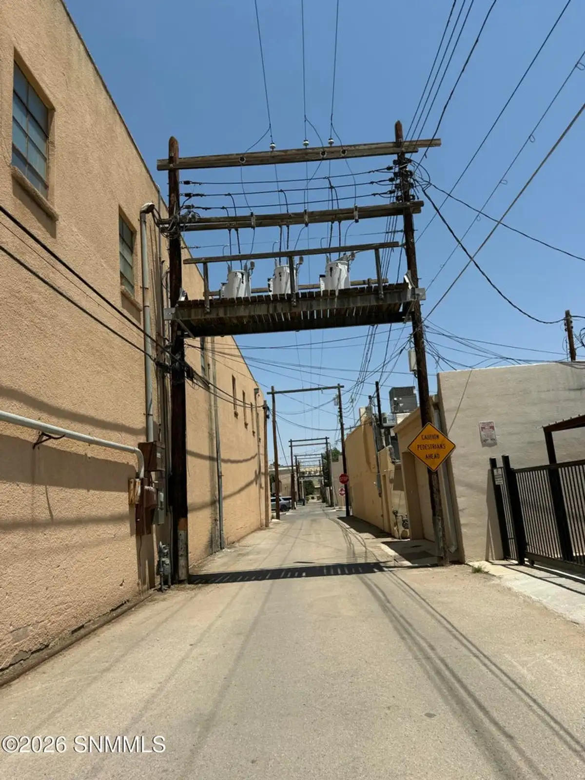 215 W Fox St image 3