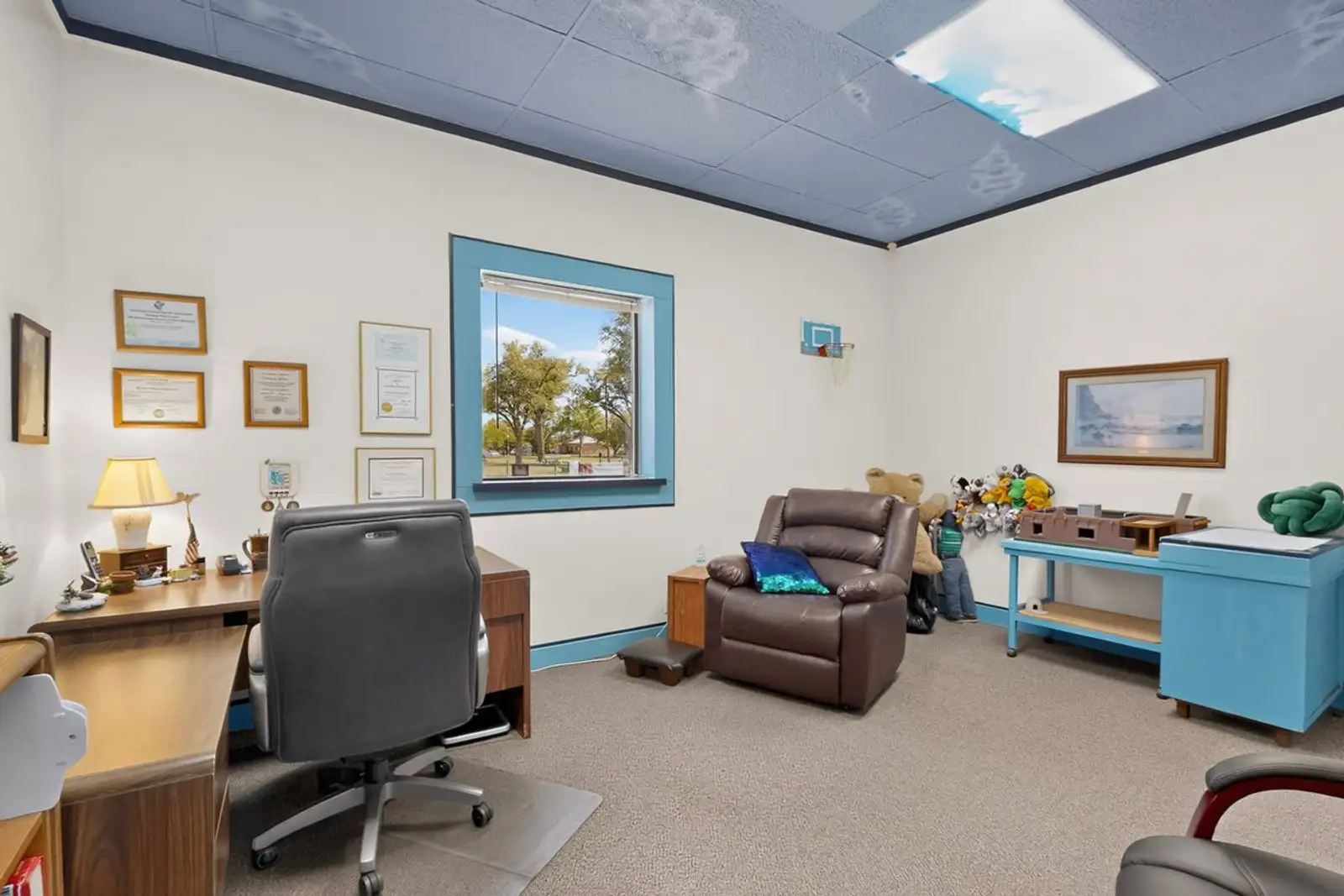 315 W Reinken Ave image 17