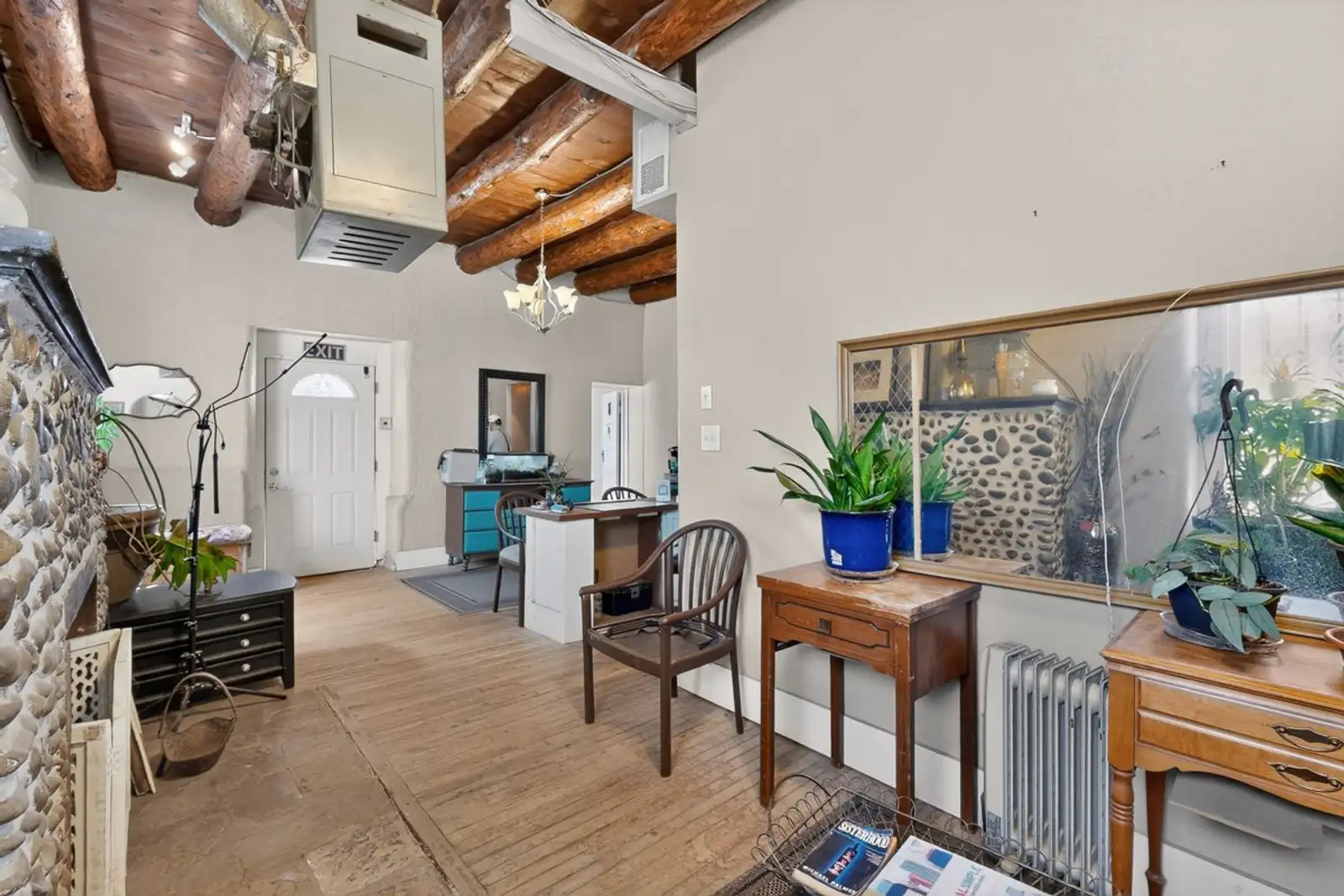 315 W Reinken Ave image 11