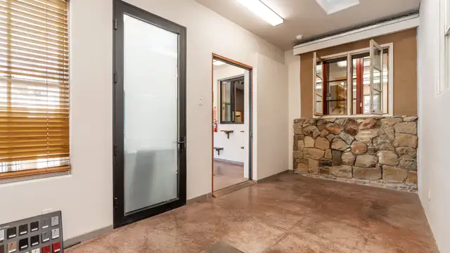 View image 18