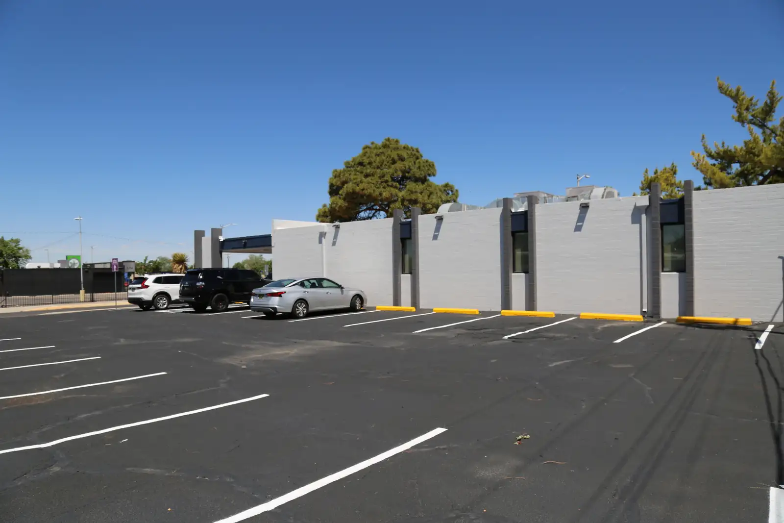 Turn-key dental office & adjacent shell space image 4