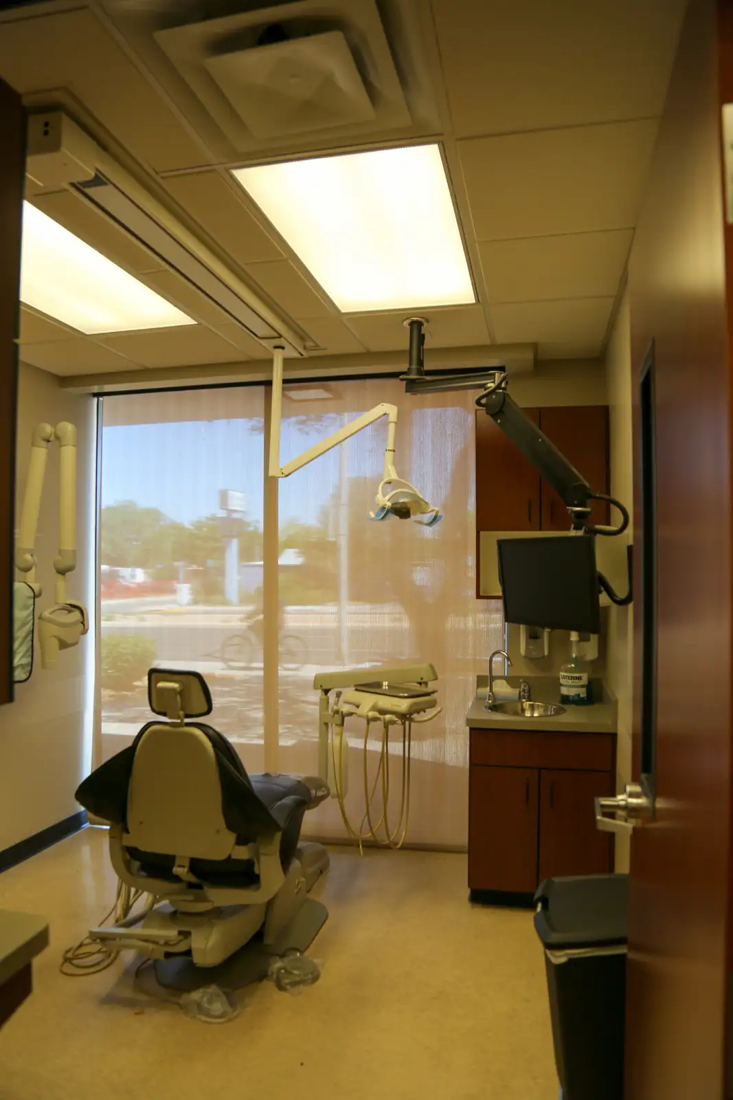 Turn-key dental office & adjacent shell space image 5