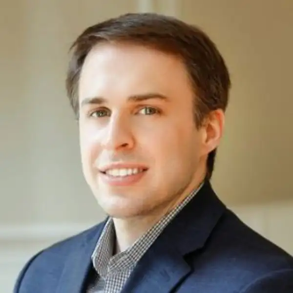Broker Photo