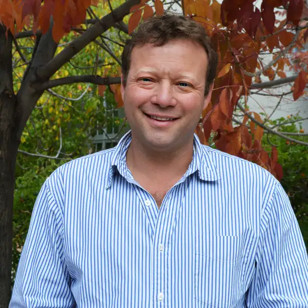 Broker Photo