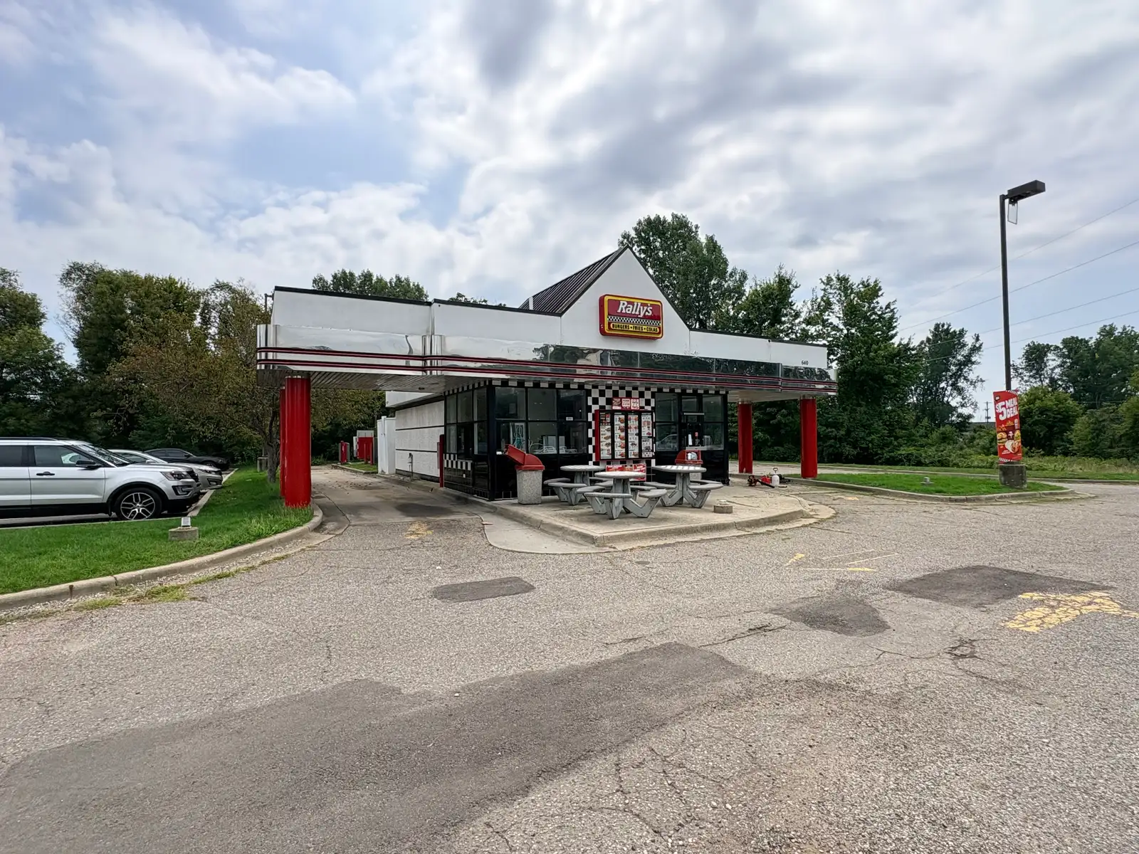 640 Lansing St, Charlotte, MI image 1