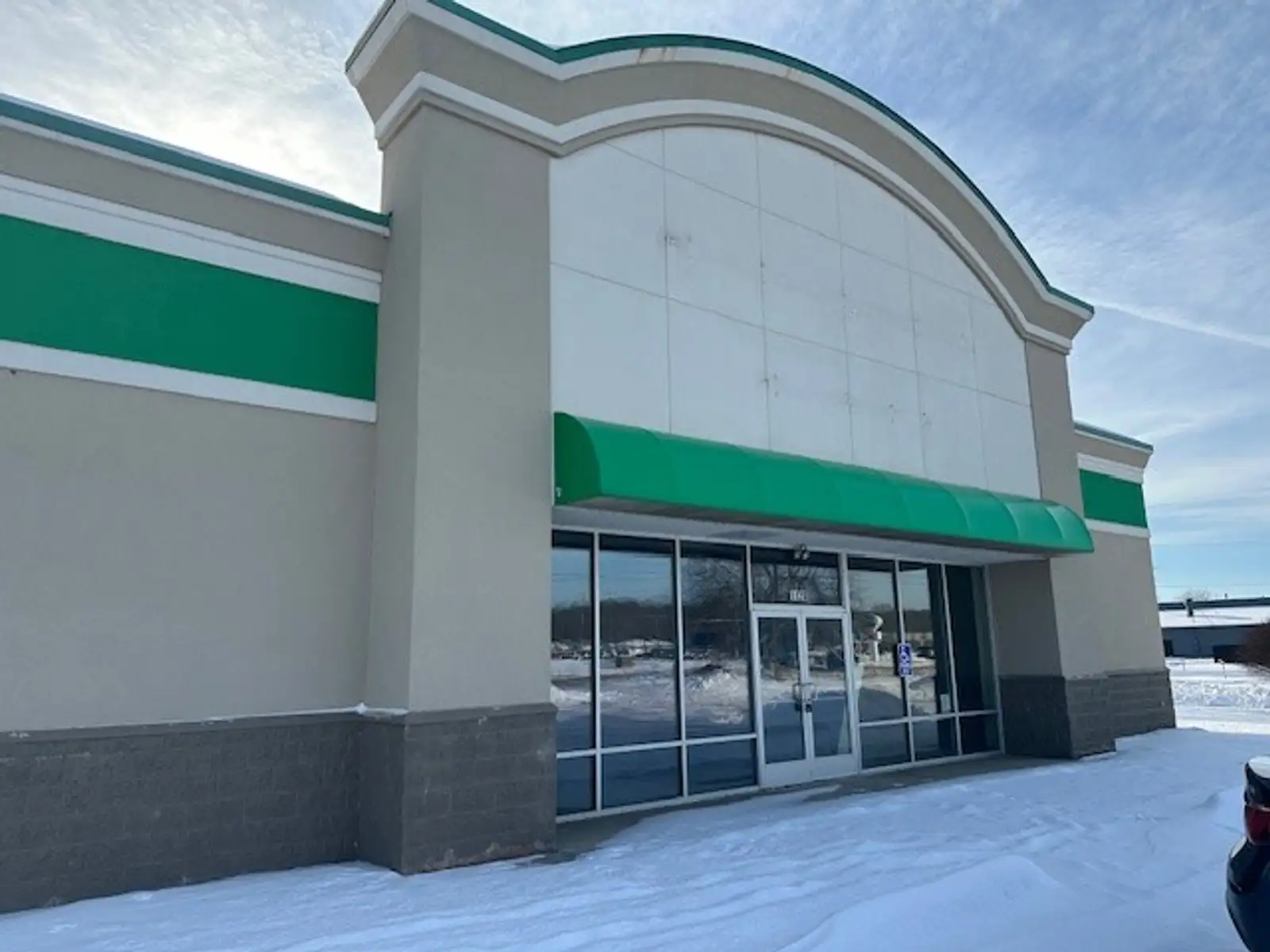 1120 W Main St, Lowell, MI 49331