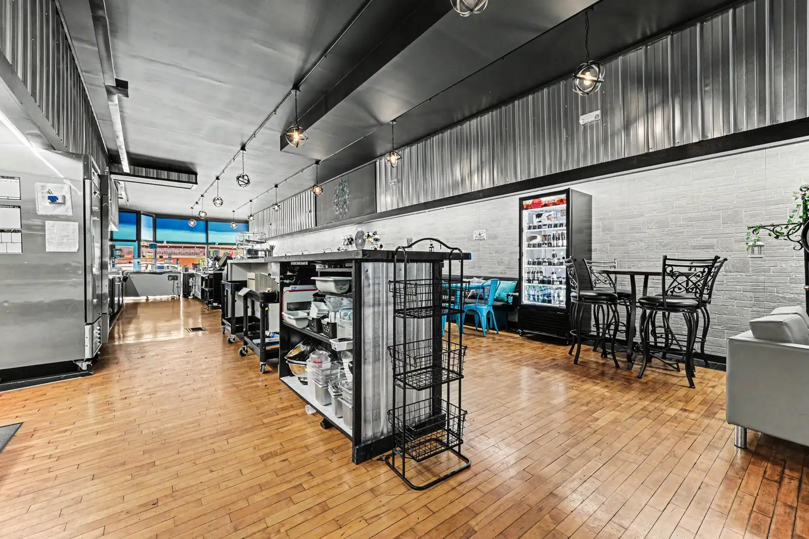 Turnkey Eatery In Kent City! image 10