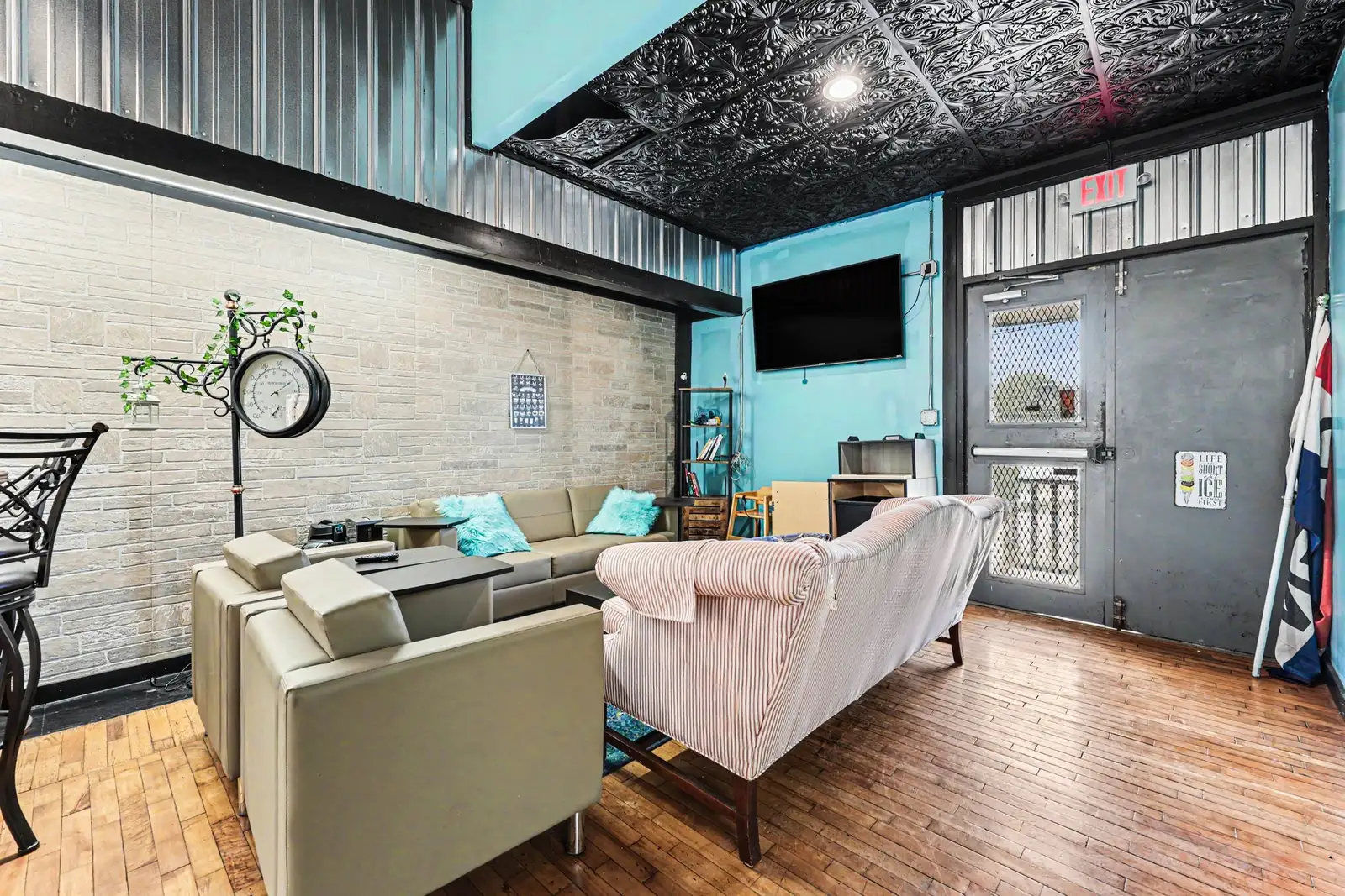 Turnkey Eatery In Kent City! image 12