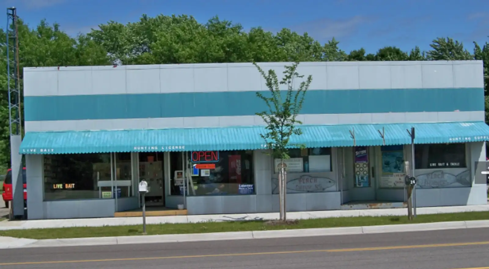 24 S Beechtree St, Grand Haven, MI 49417