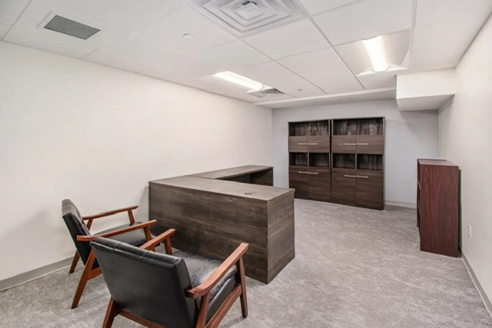 161 Ottawa Ave NW. Suites for Lease image 8