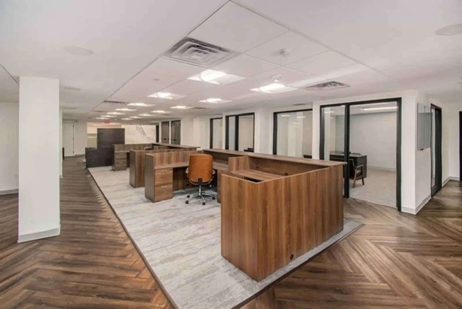 161 Ottawa Ave NW. Suites for Lease image 11