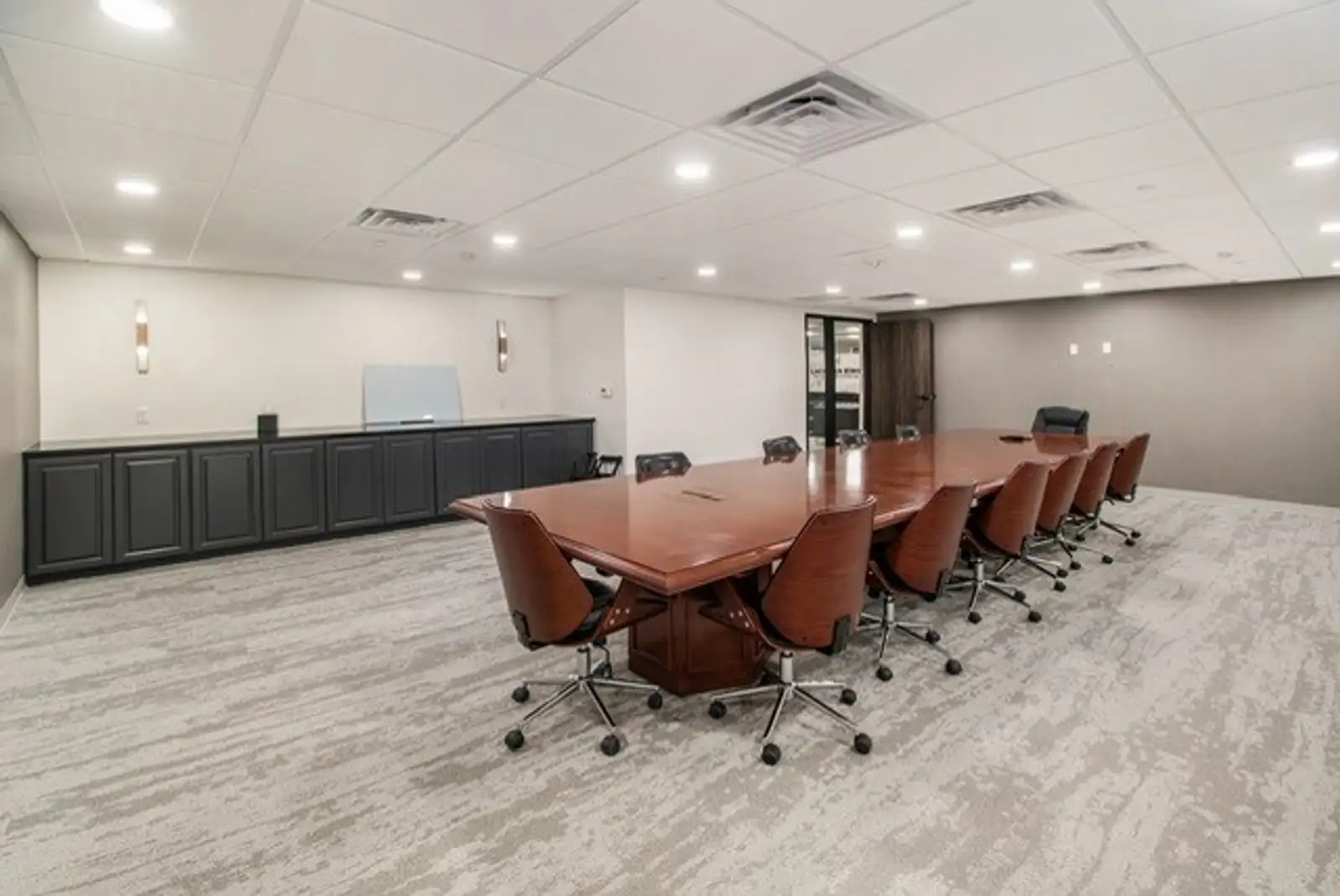 161 Ottawa Ave NW. Suites for Lease image 13