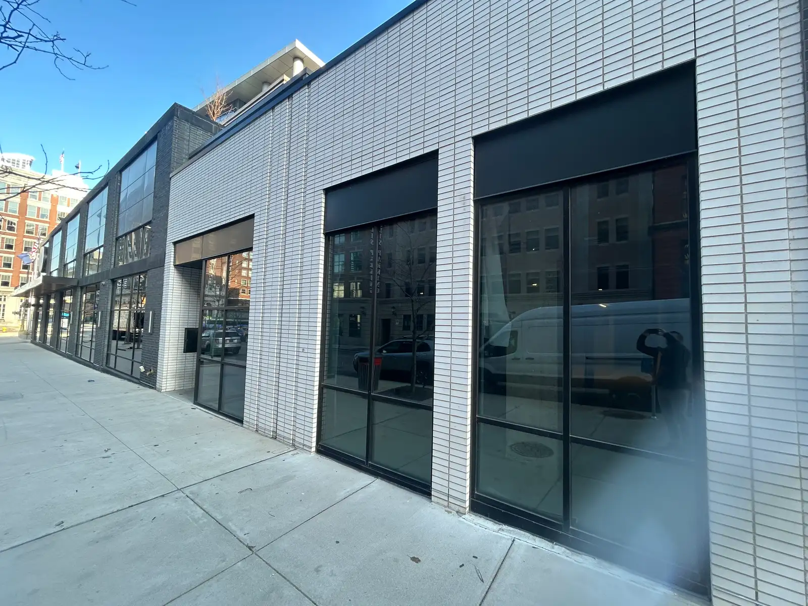 111 Lyon St NW image 5